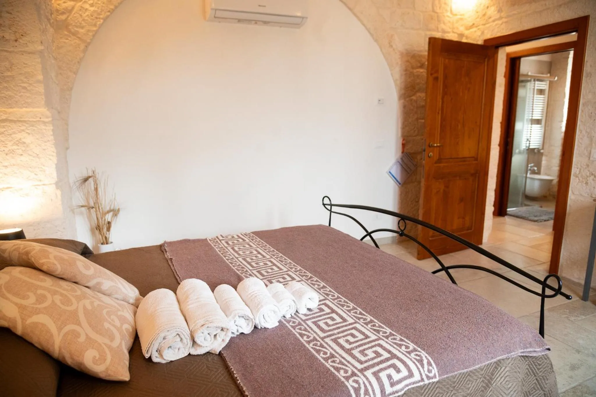 Bed in B&B Pietra Rosa