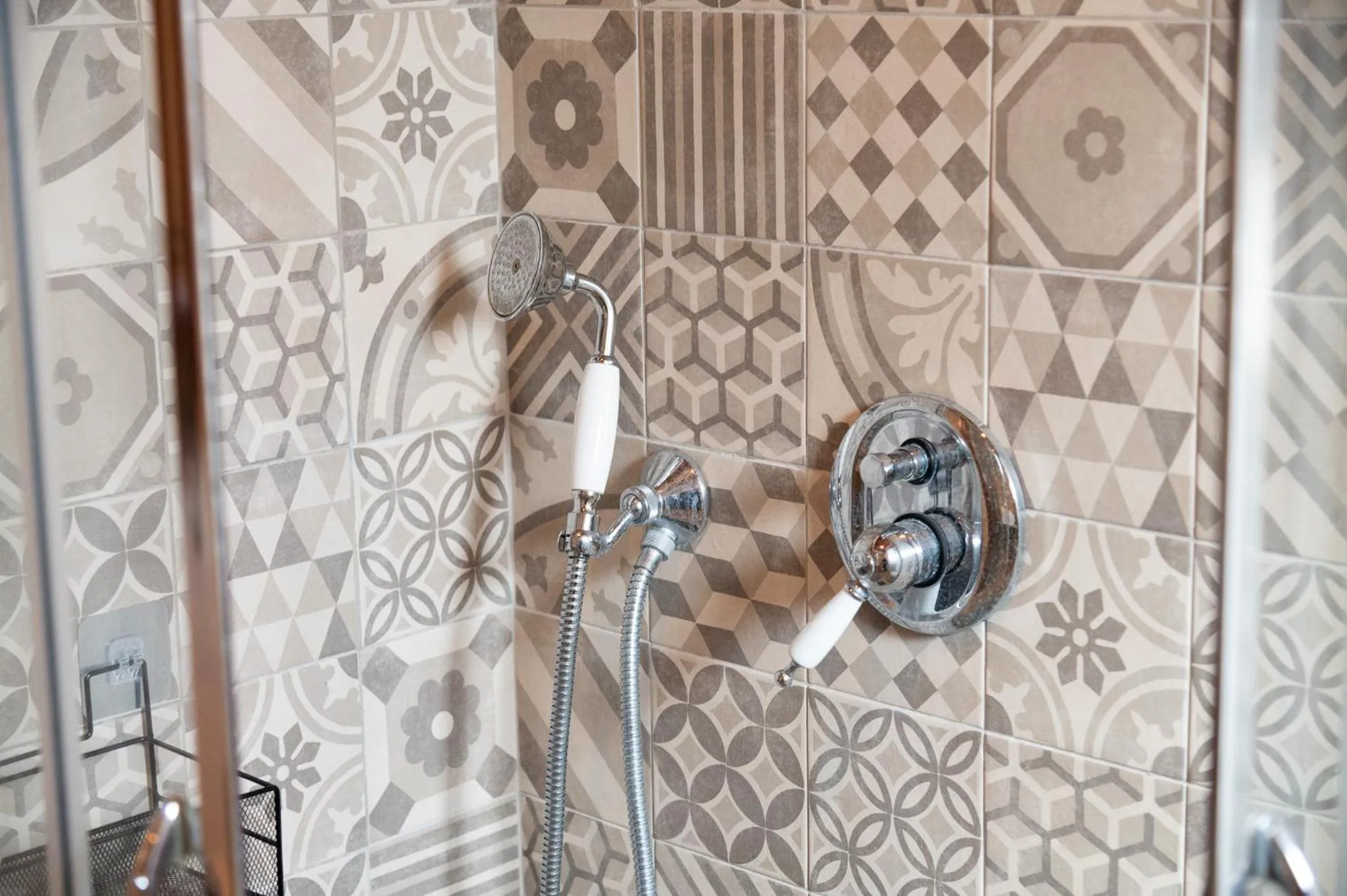 Shower in B&B Pietra Rosa