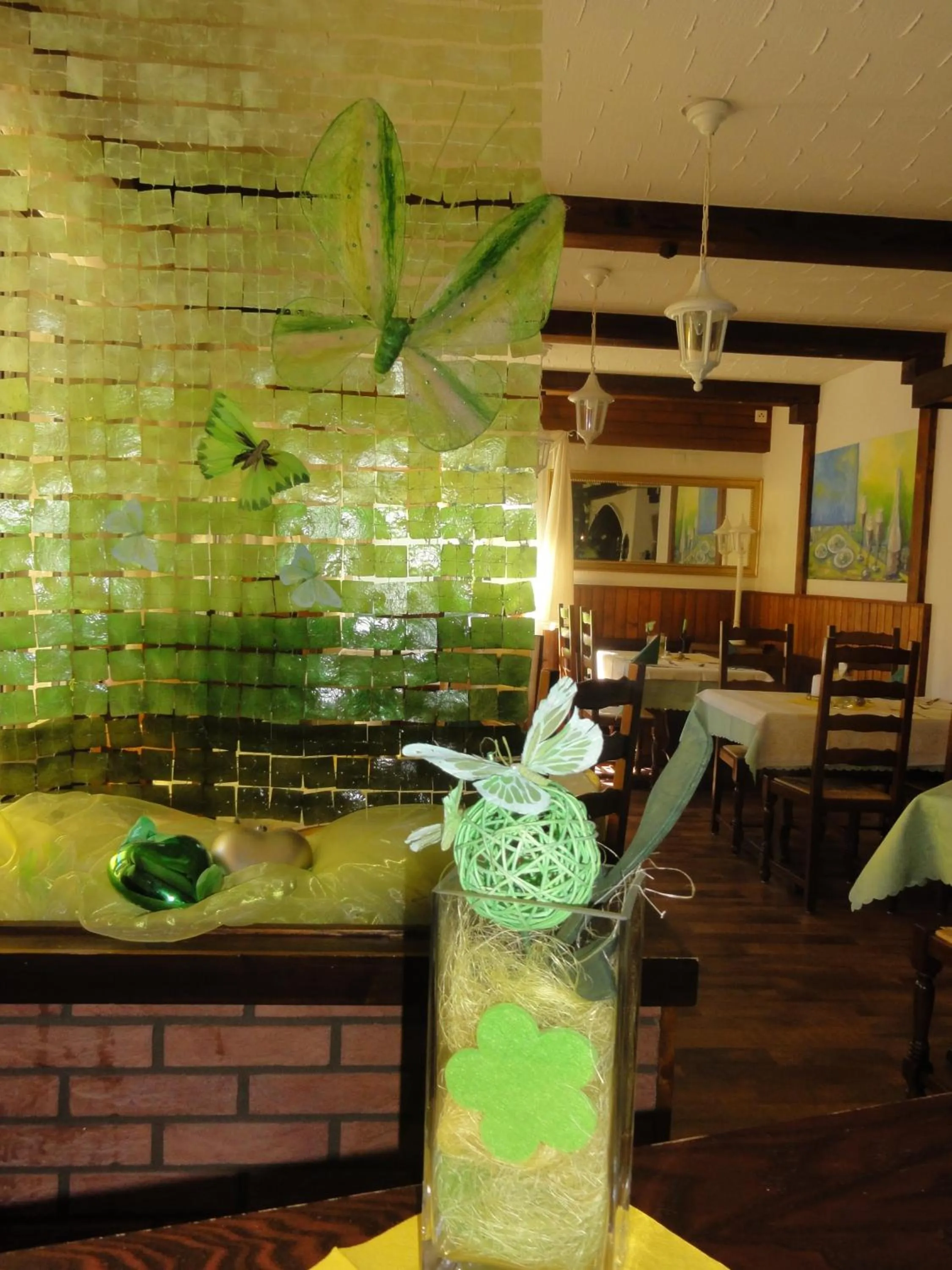 Restaurant/places to eat in Hotel Primavera