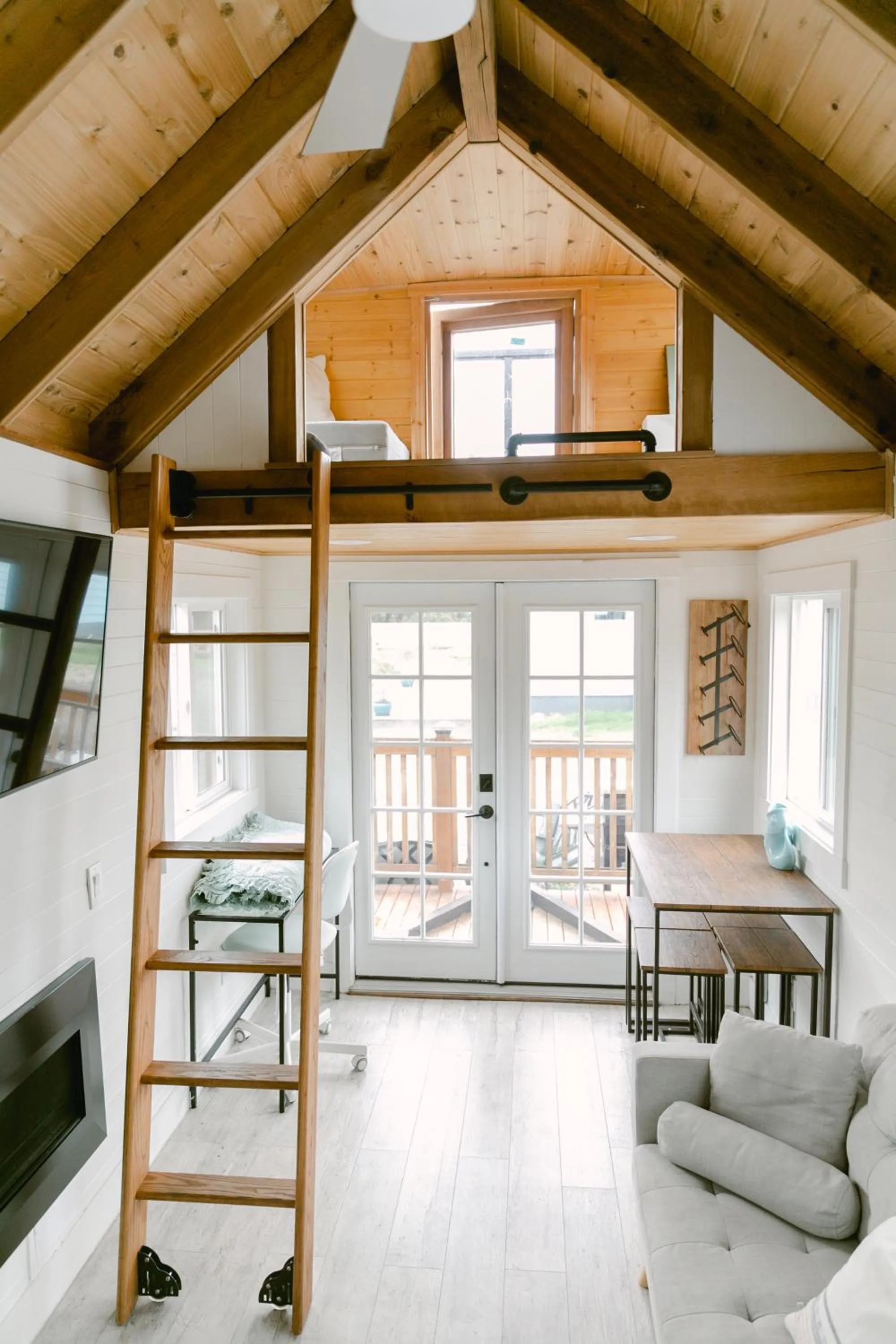Living room in Pacific Dunes Resort
