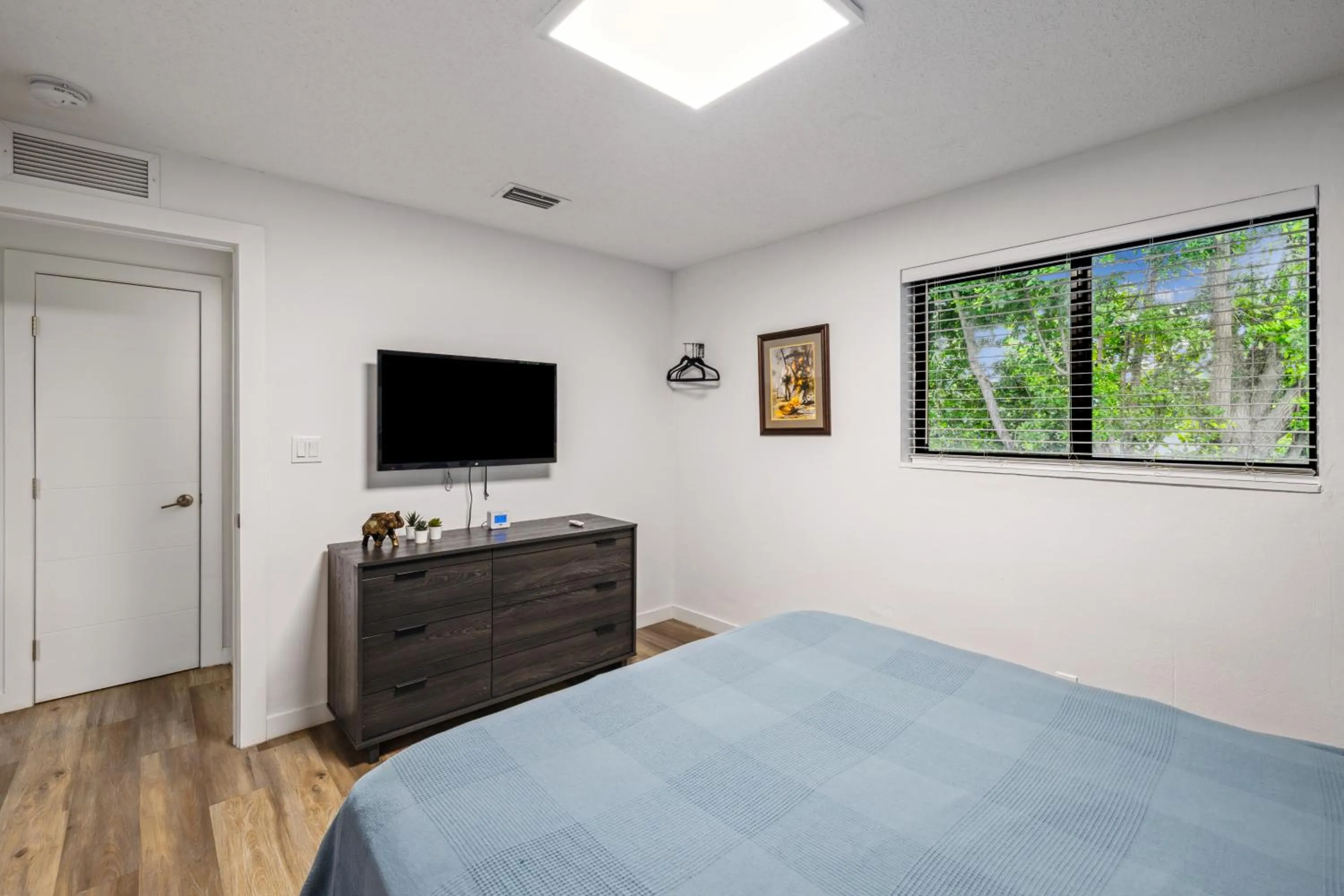 Bed in Harbourside Flats