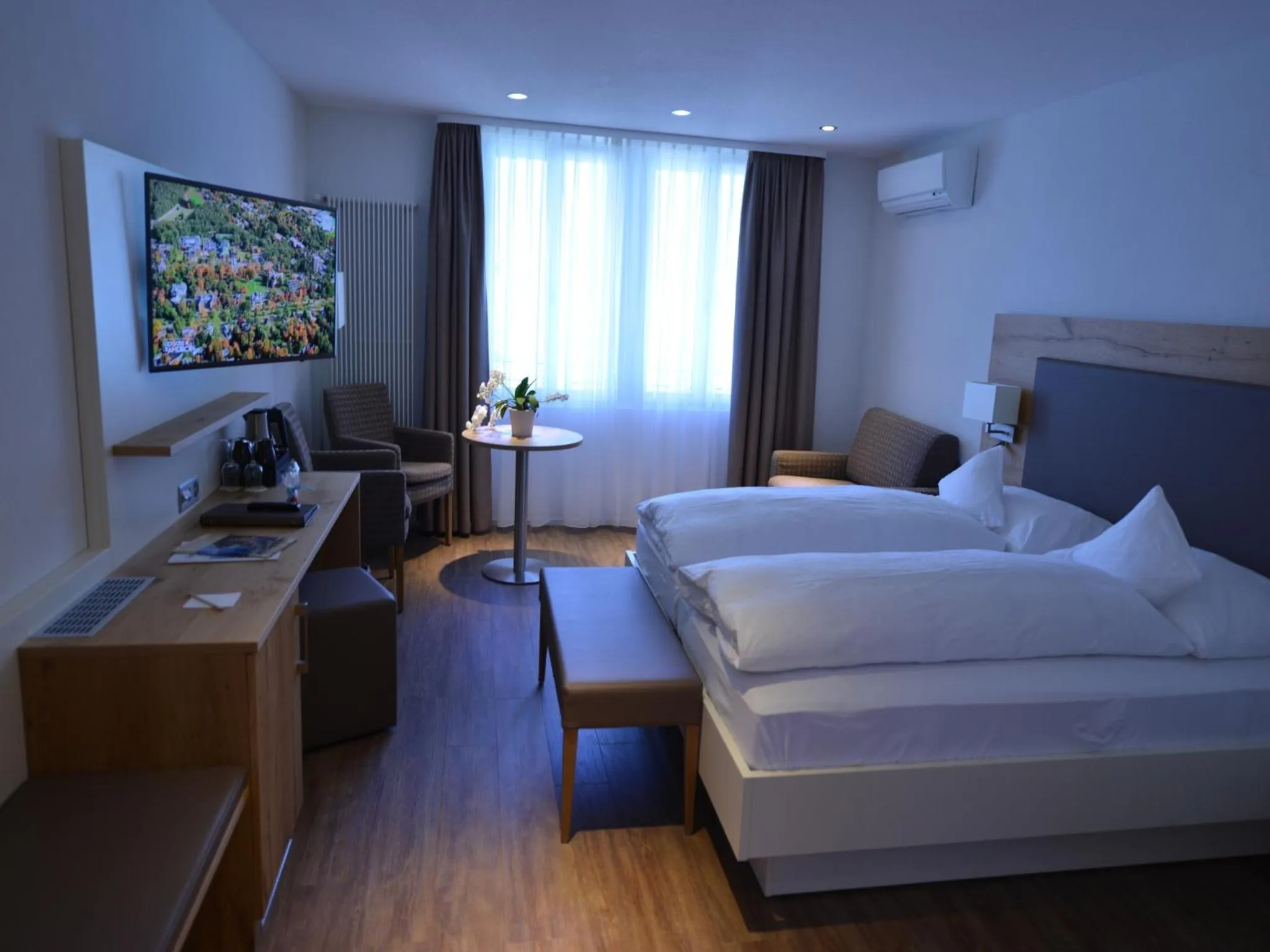 Photo of the whole room, Bed in Hotel Seeburg - Adults only