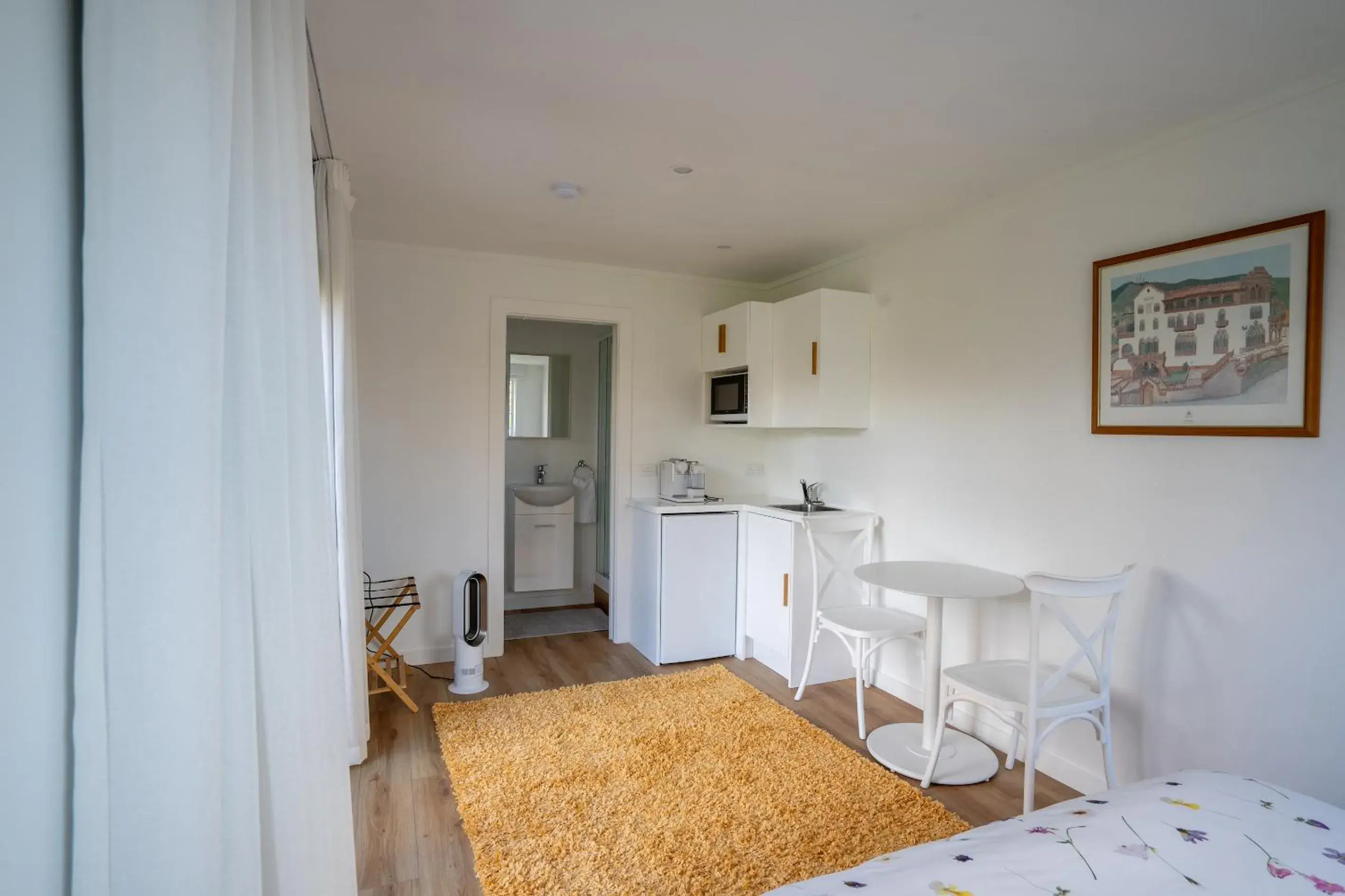 Deluxe Queen Studio in number41 Bed + Breakfast Deluxe Queen Studio in number41 Bed + Breakfast