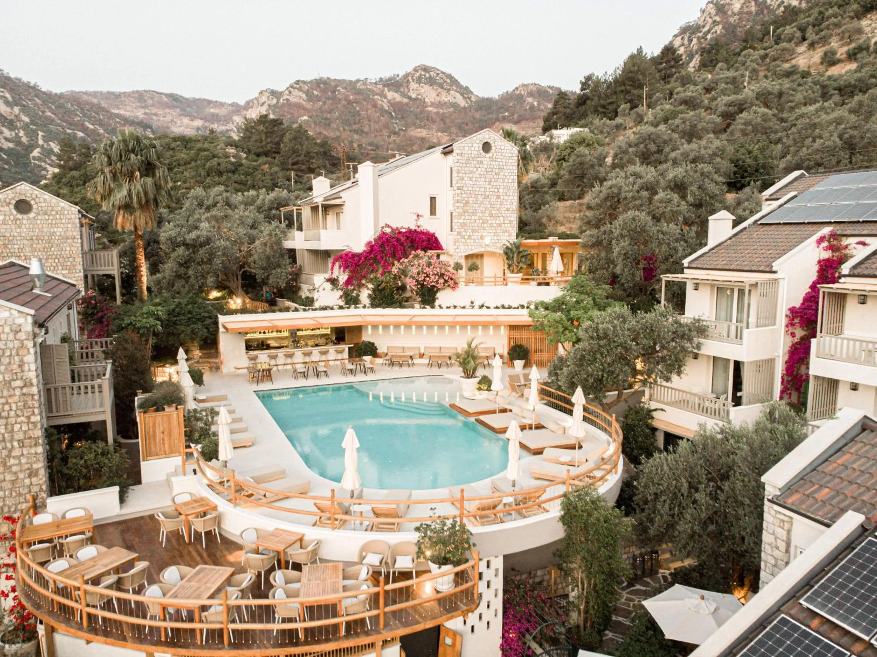 Swimming pool in Pilos Suites