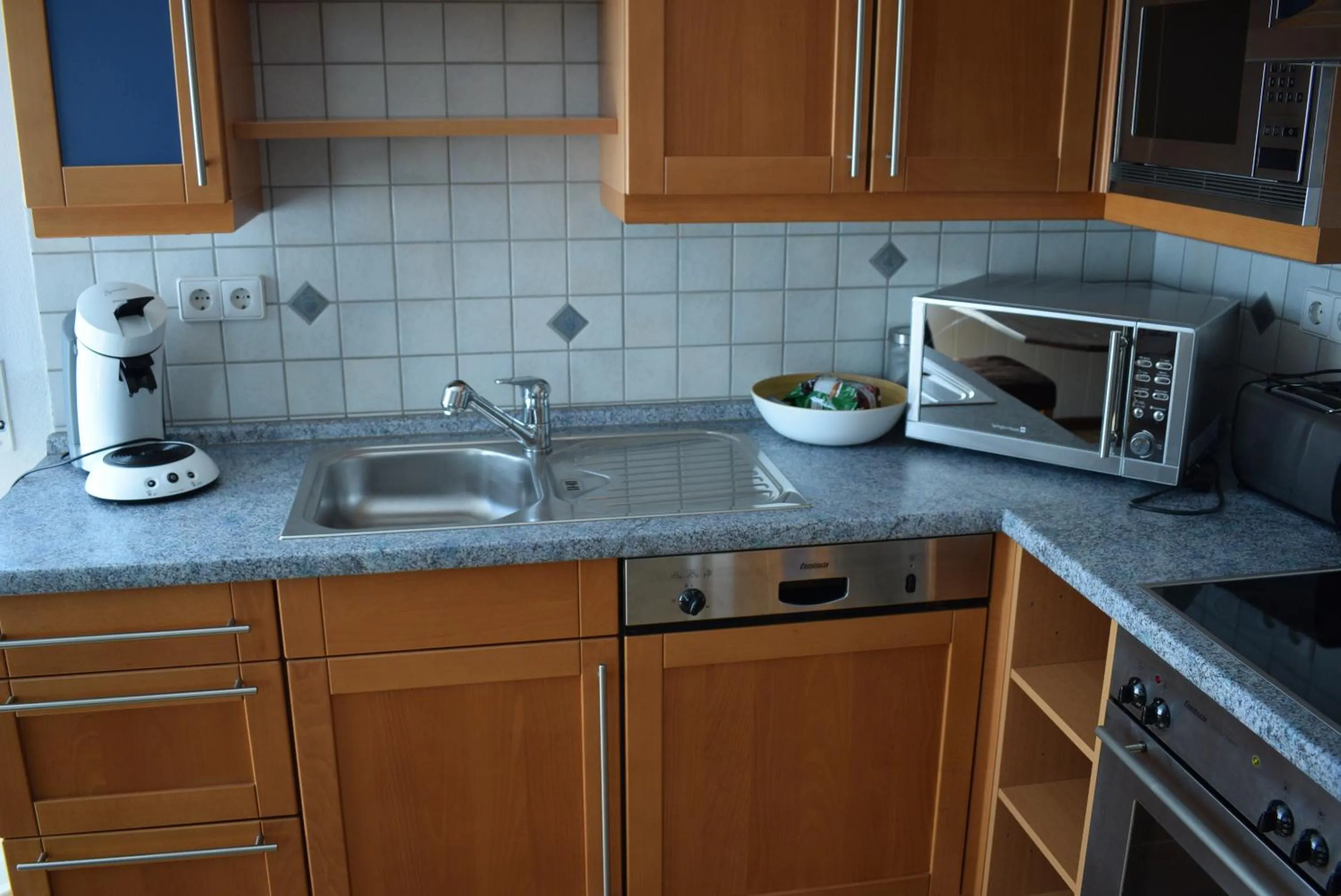 Kitchen or kitchenette in Apartments mit Klimaanlage am Neckarufer, Schöne Aussicht