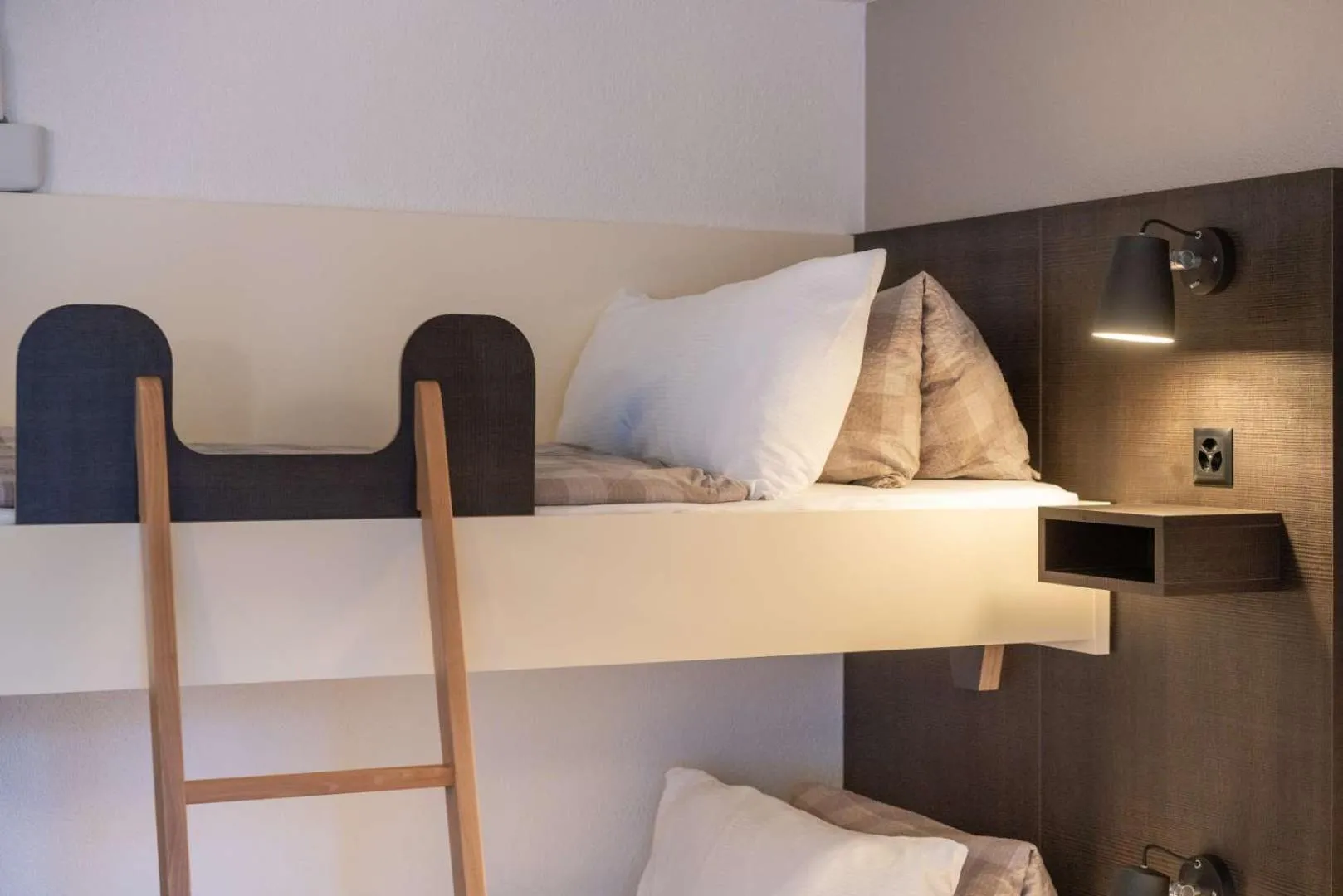 Bed in Hotel Derby Interlaken - self check-in