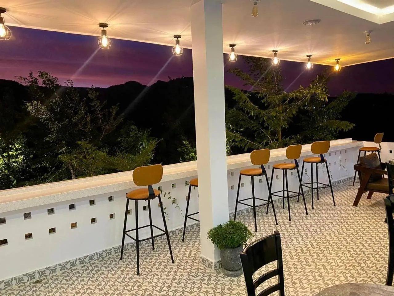 Restaurant/places to eat in Raing Phnom Bungalow