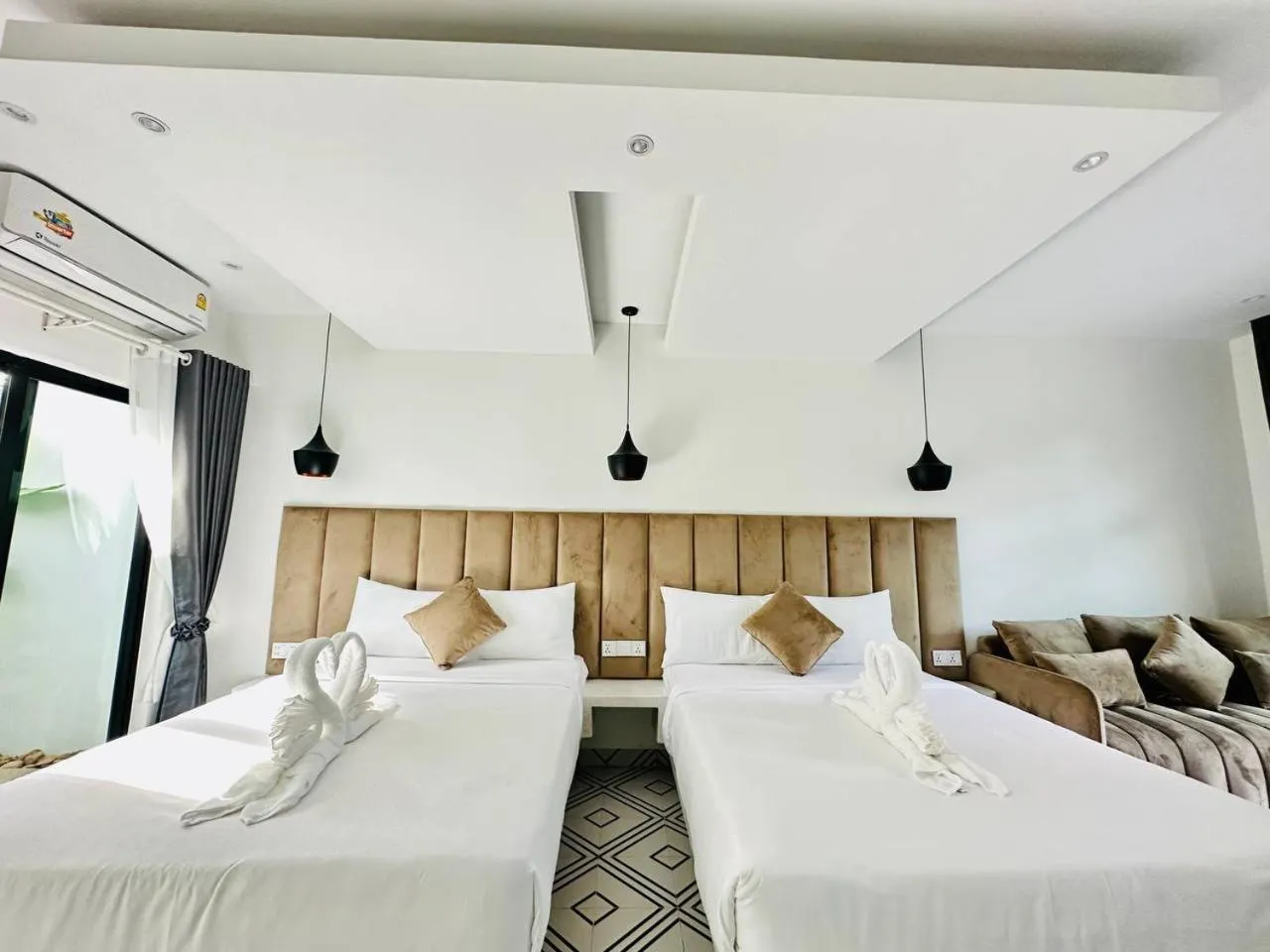 Bed in Raing Phnom Bungalow