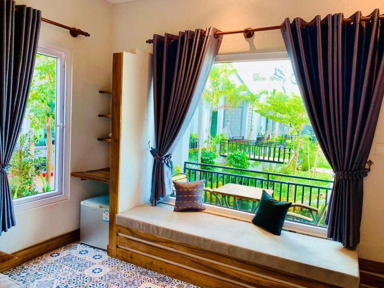 Seating area in Raing Phnom Bungalow