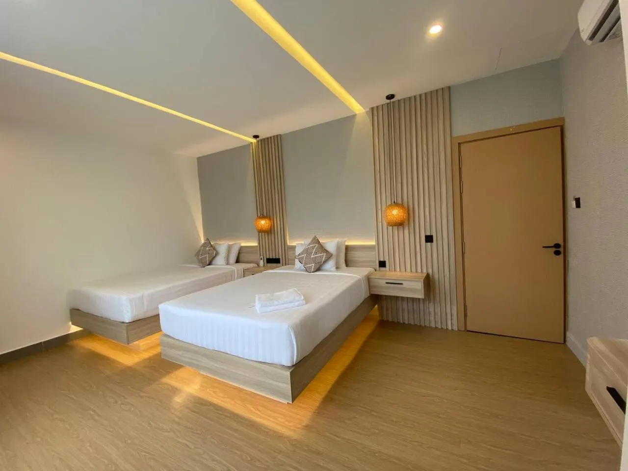 Bed in Raing Phnom Bungalow