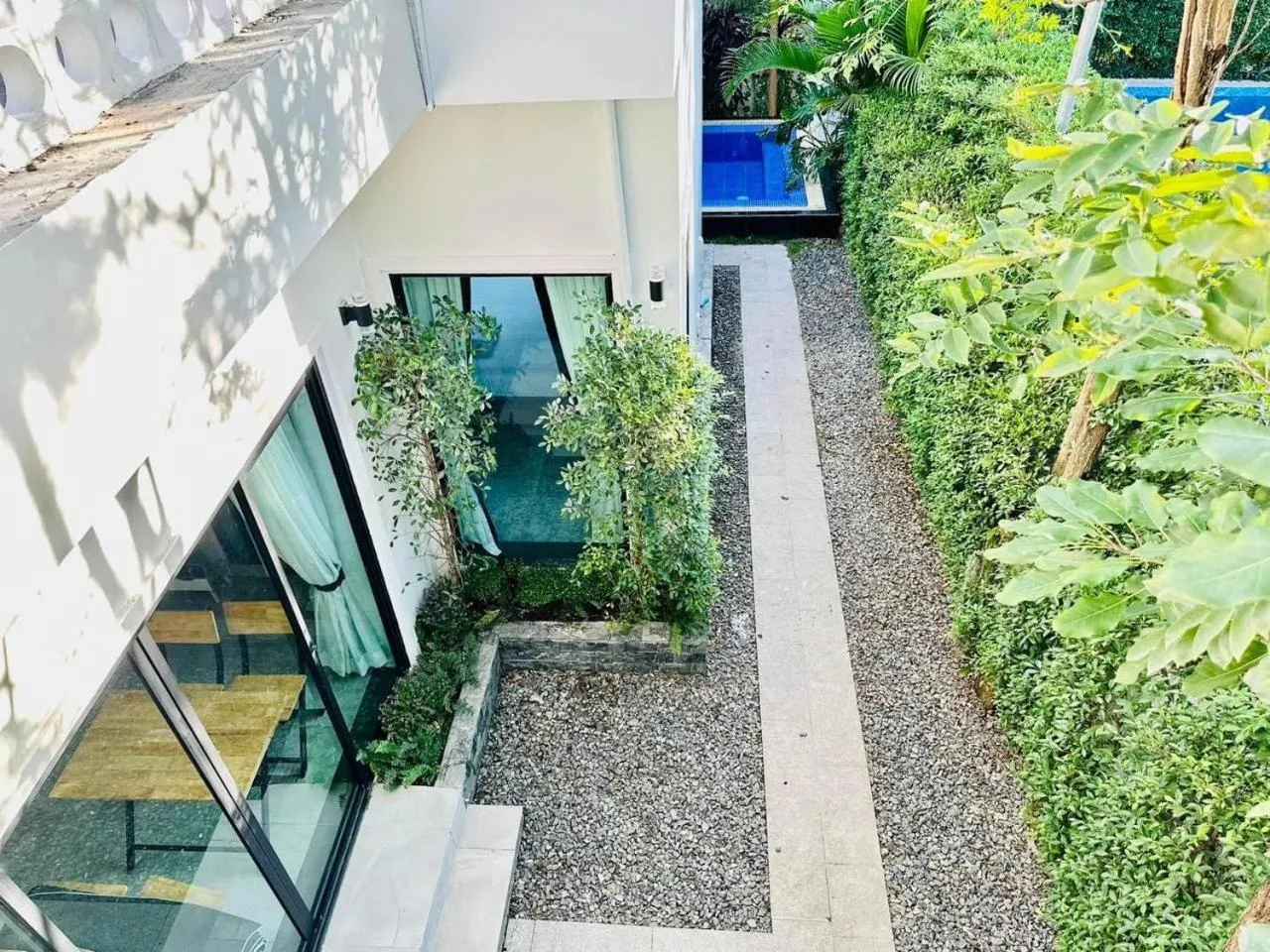 Garden view in Raing Phnom Bungalow