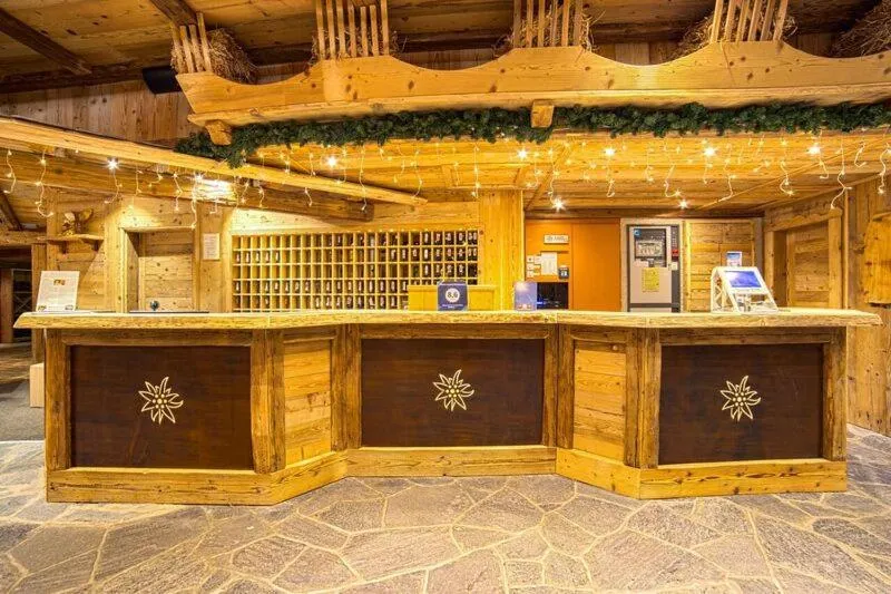 Lobby or reception in Hotel Central Résidence