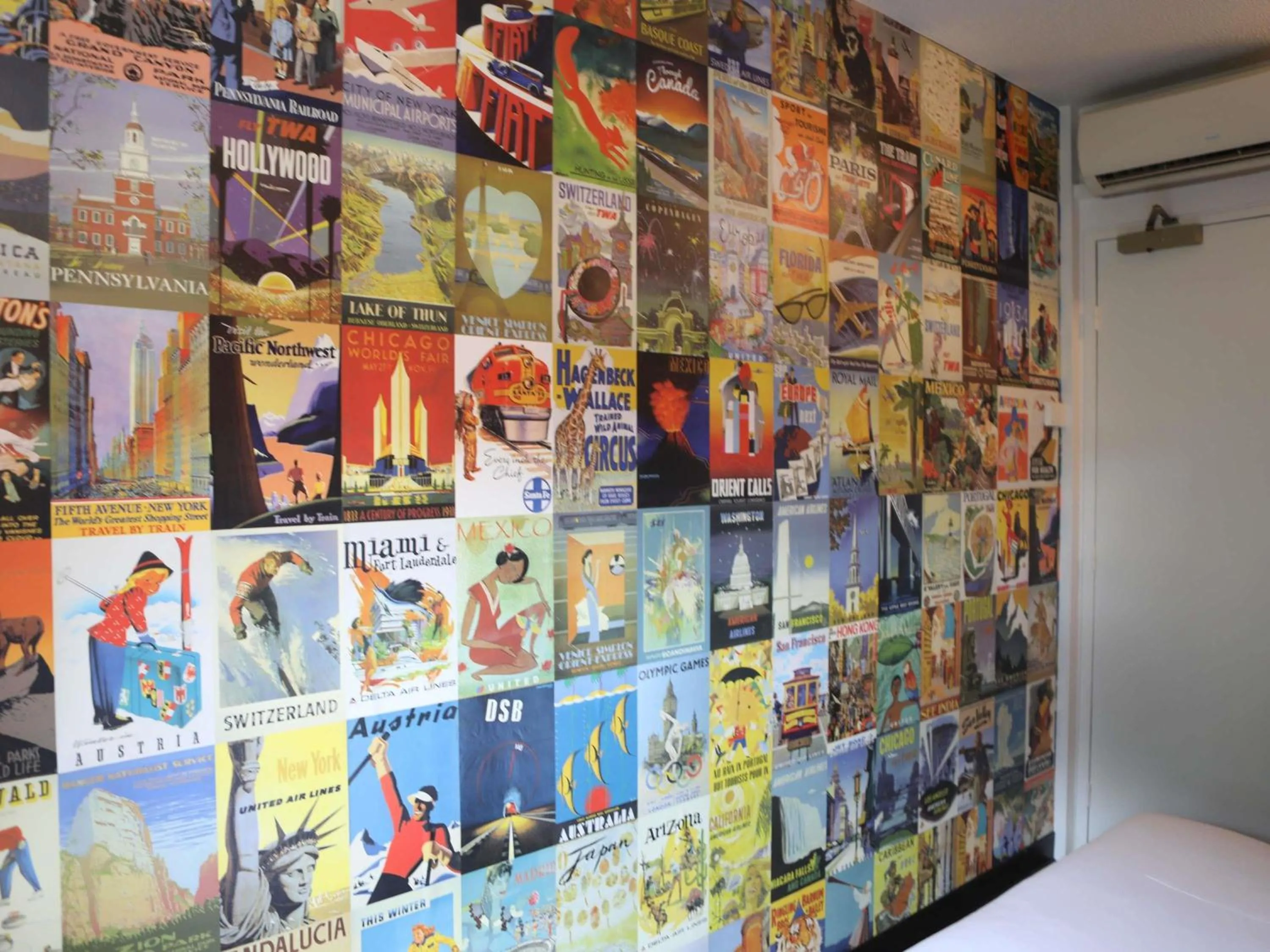 Bedroom in hotelF1 Orange Centre Echangeur A7 A9