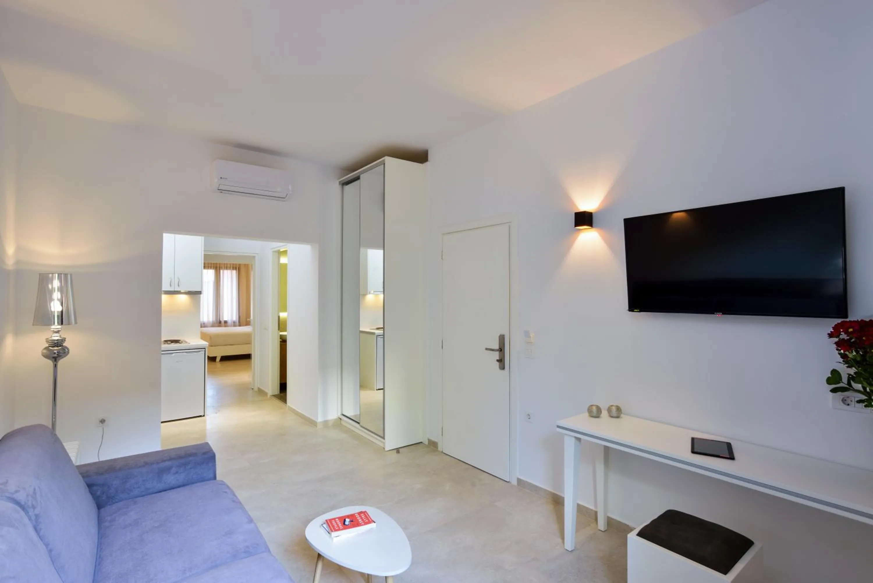 Photo of the whole room in Elia Portou Luxury Residence