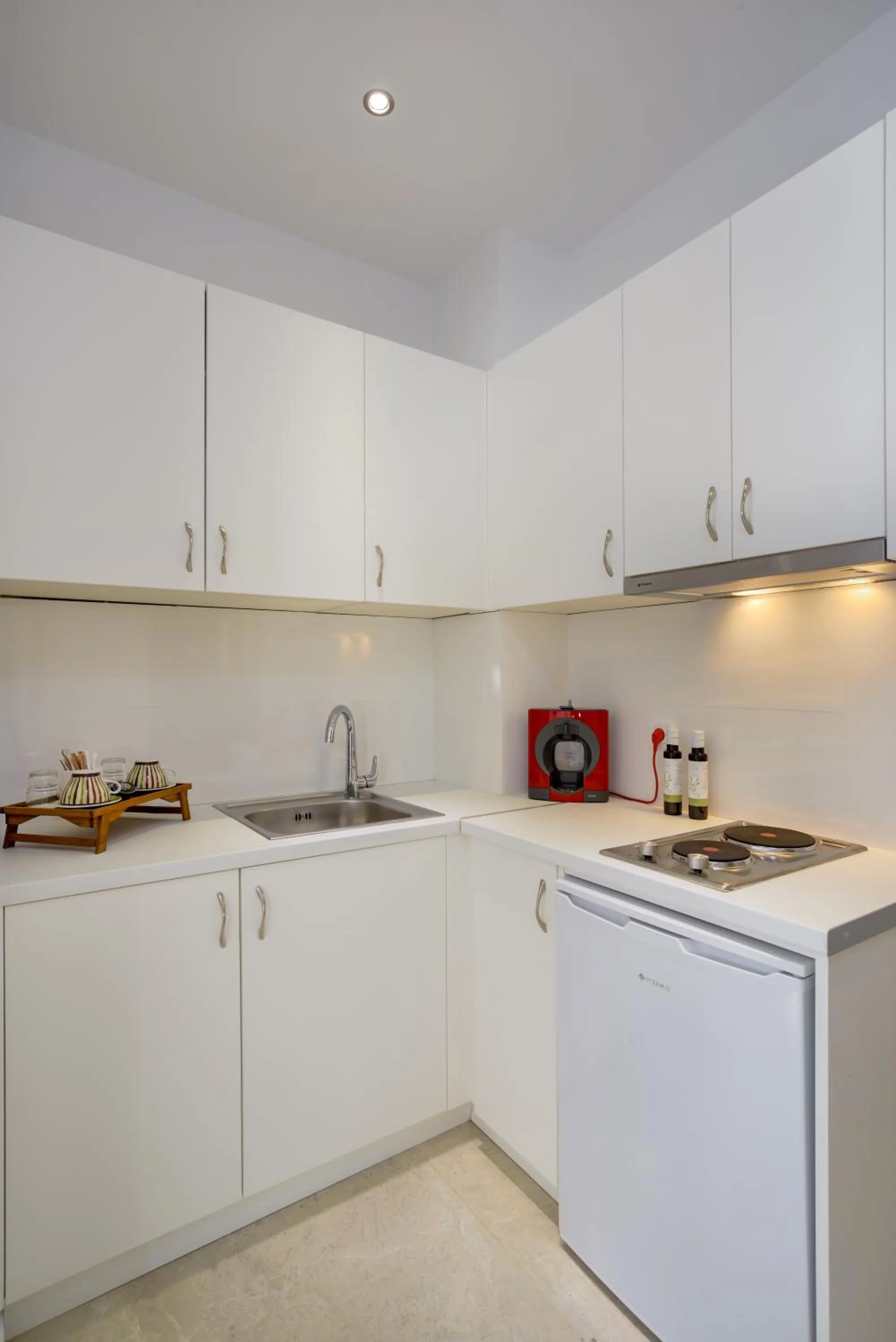 Kitchen or kitchenette in Elia Portou Luxury Residence