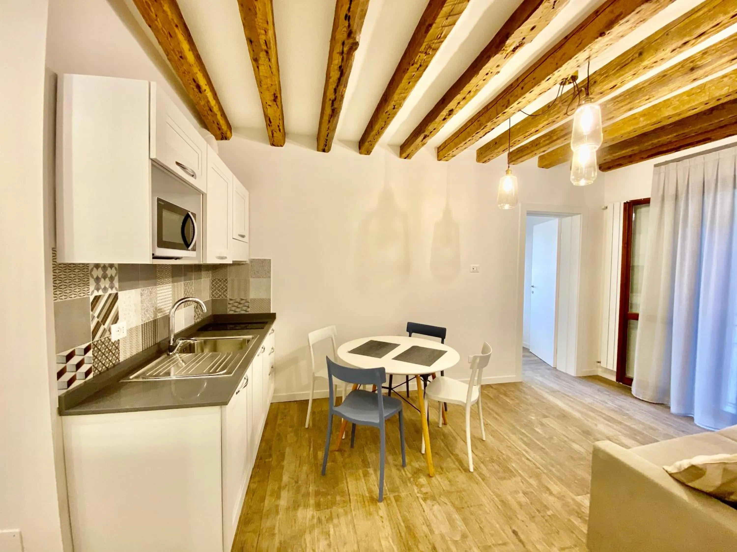 Kitchen or kitchenette in Suite House 4343 apartments