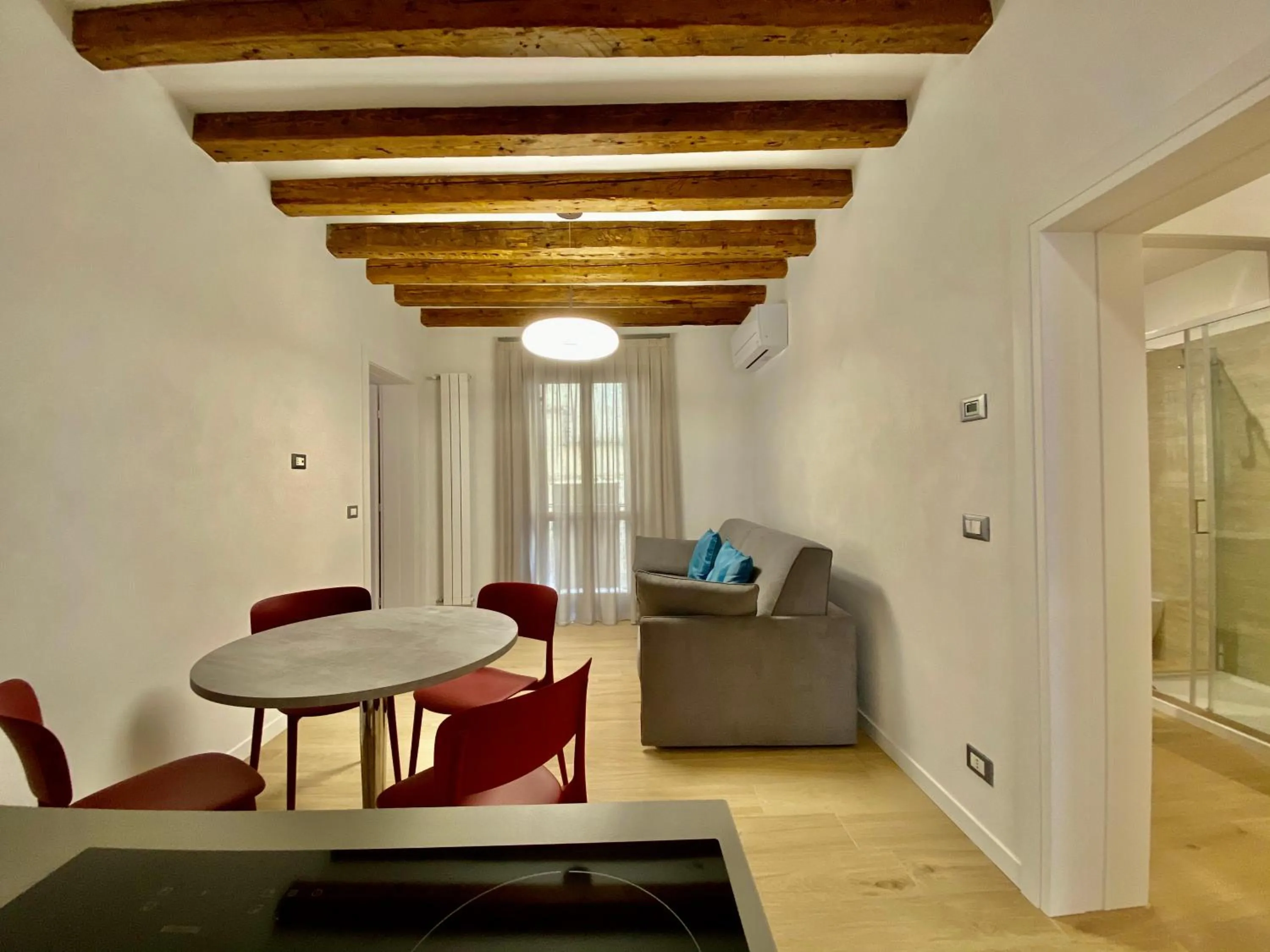 Suite House 4343 apartments