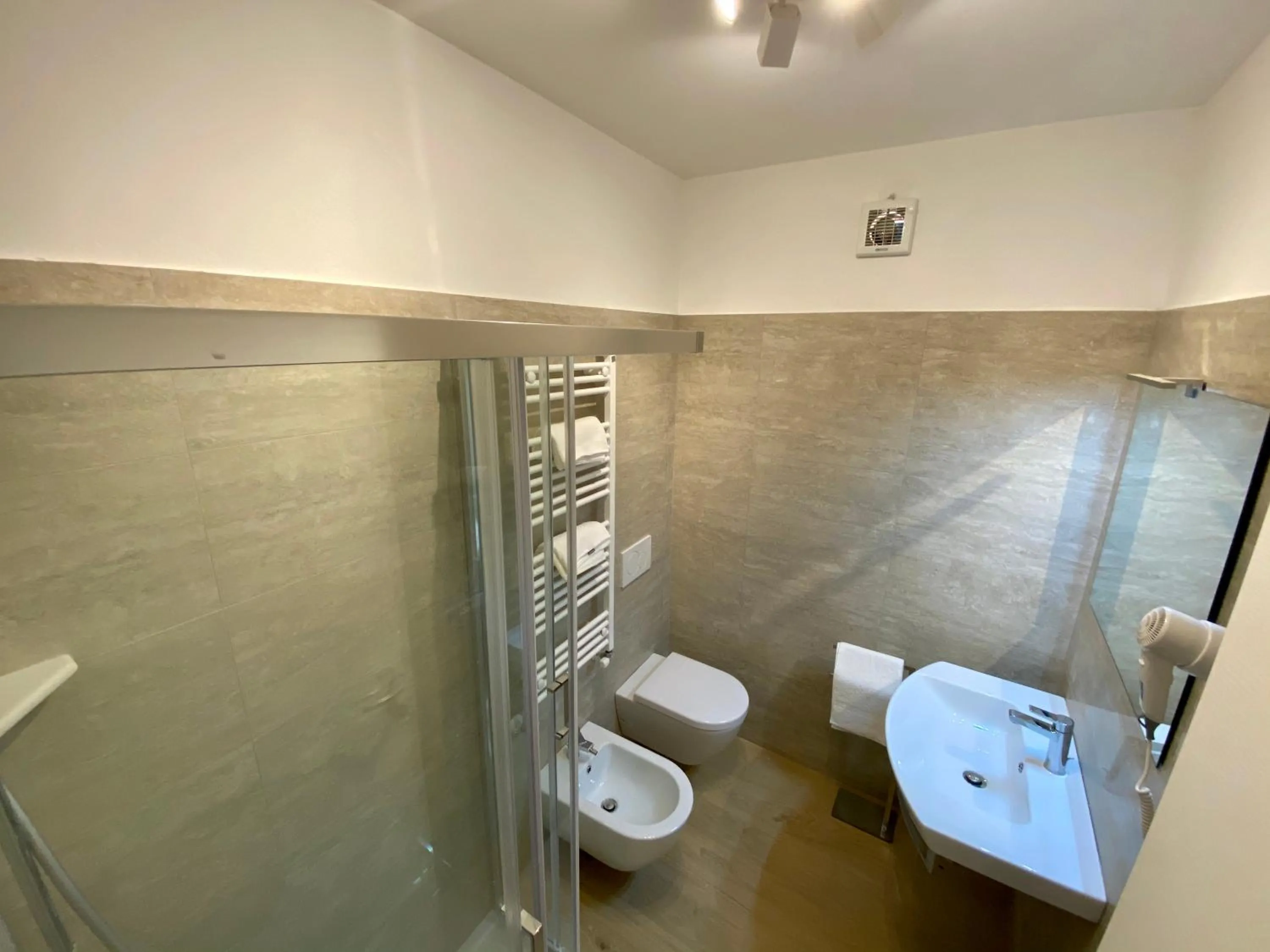 Suite House 4343 apartments