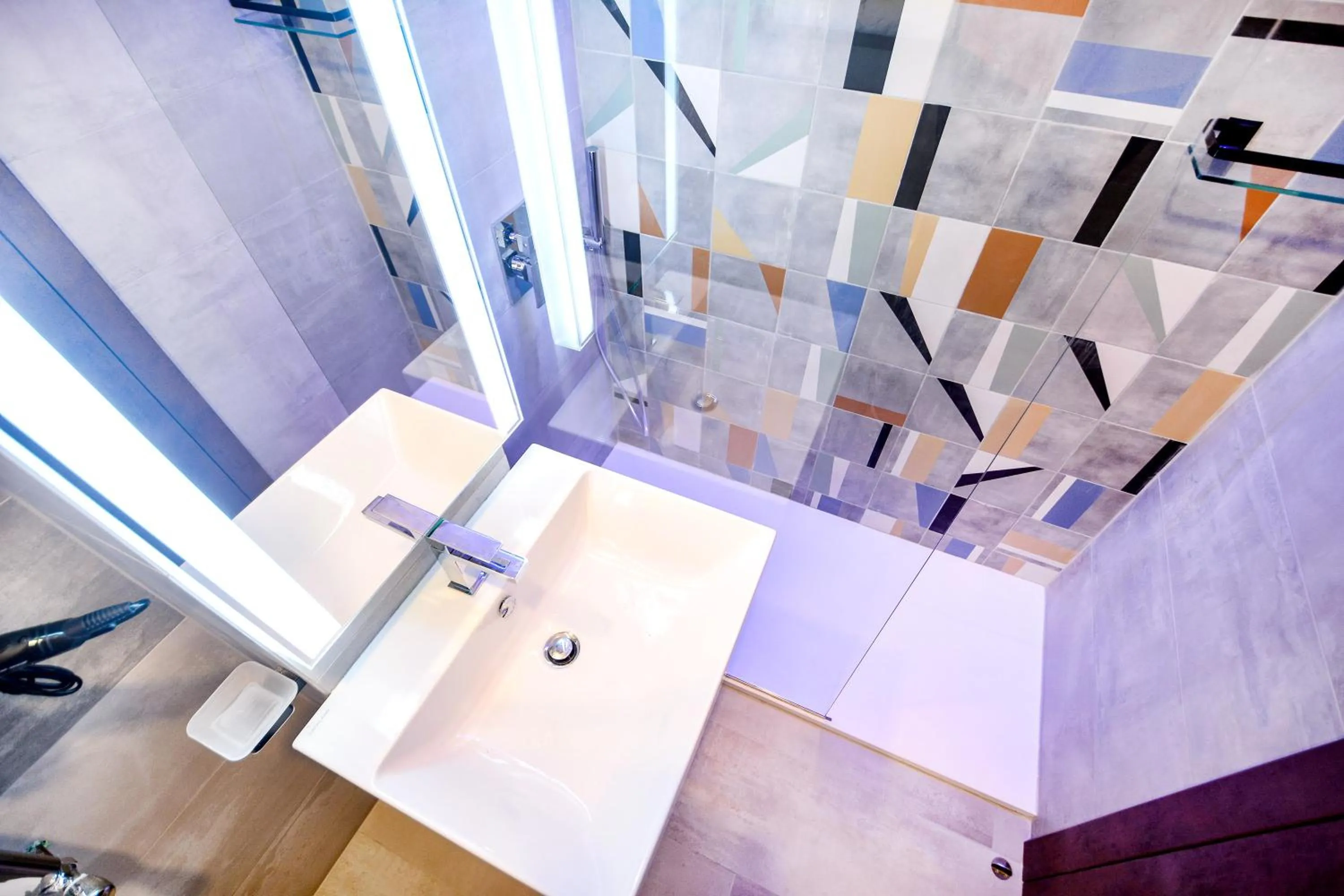 Shower in Sunset Home Sorrento