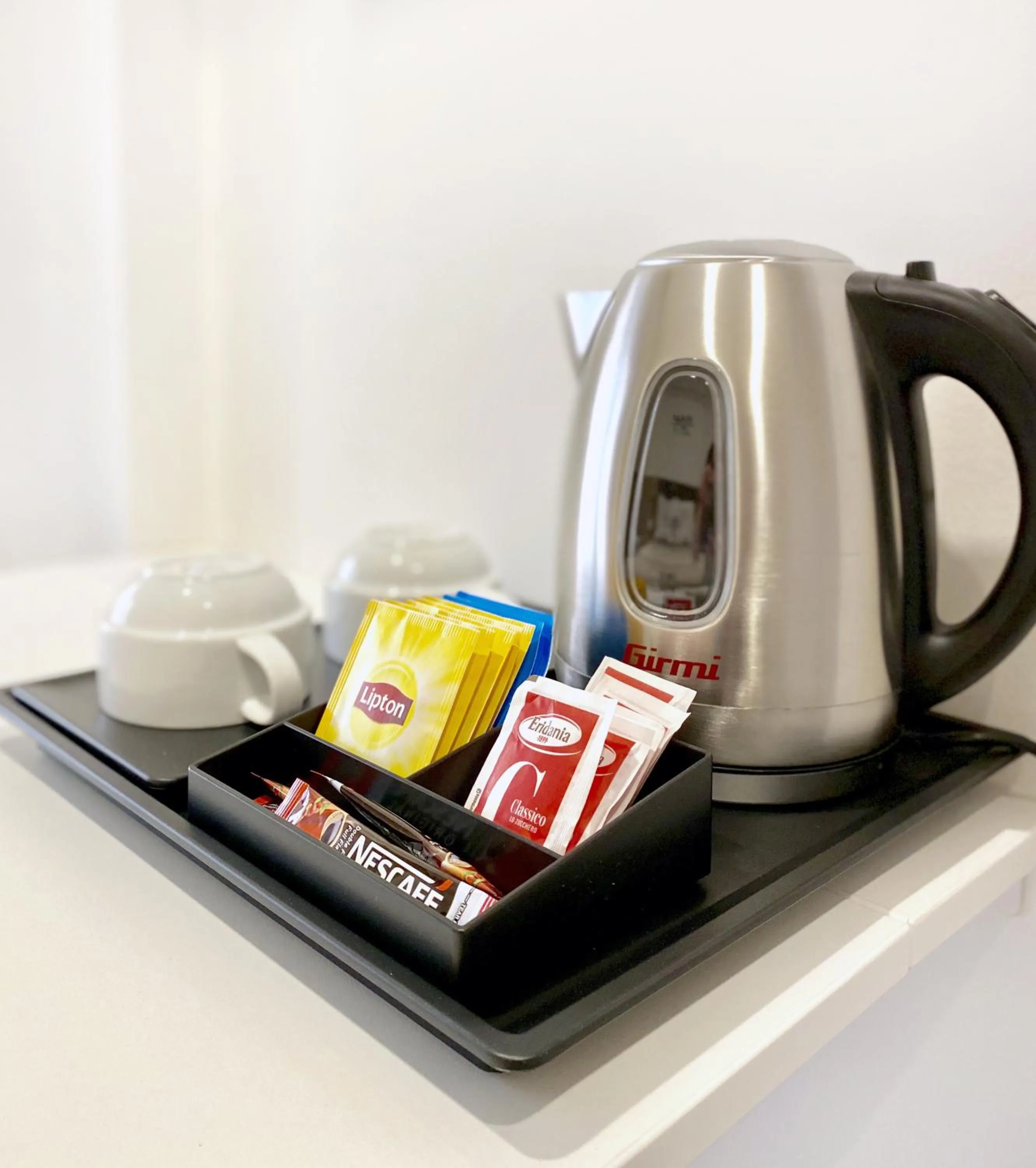 Coffee/tea facilities in Sunset Home Sorrento