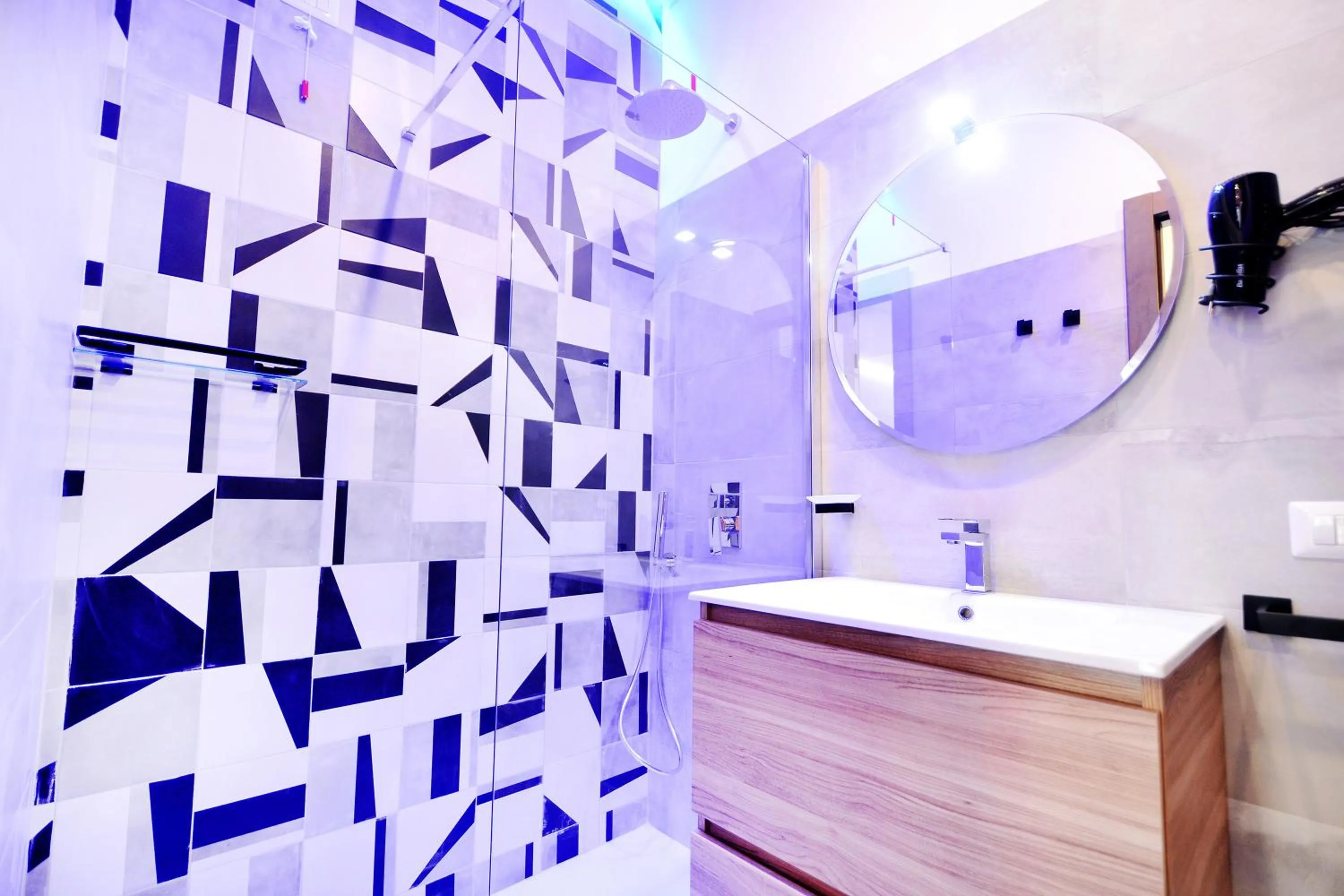 Shower in Sunset Home Sorrento