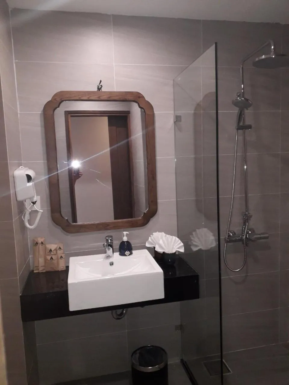 Bathroom in Lavian Hotel