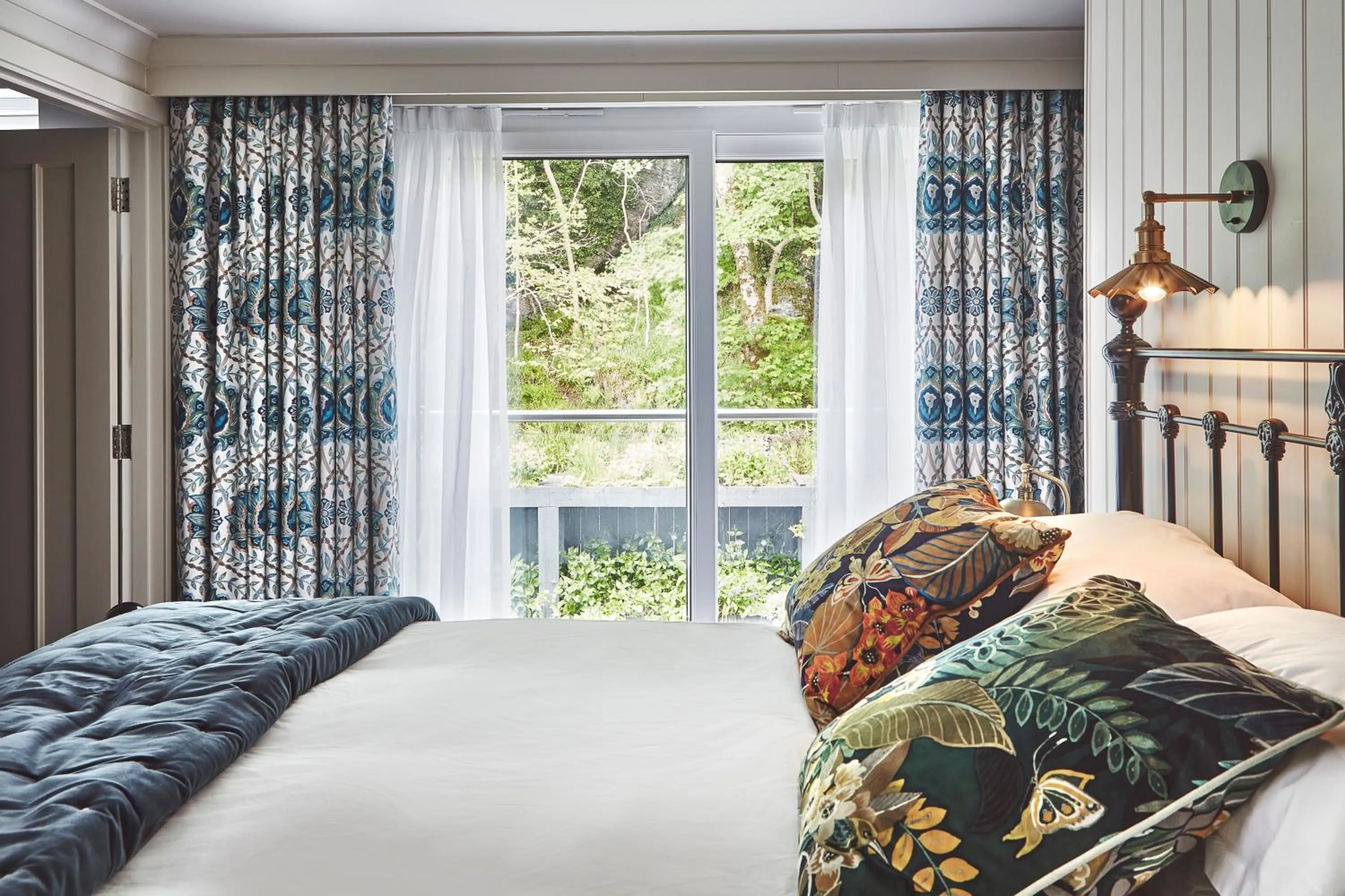 Bed in No.26 By The Sea