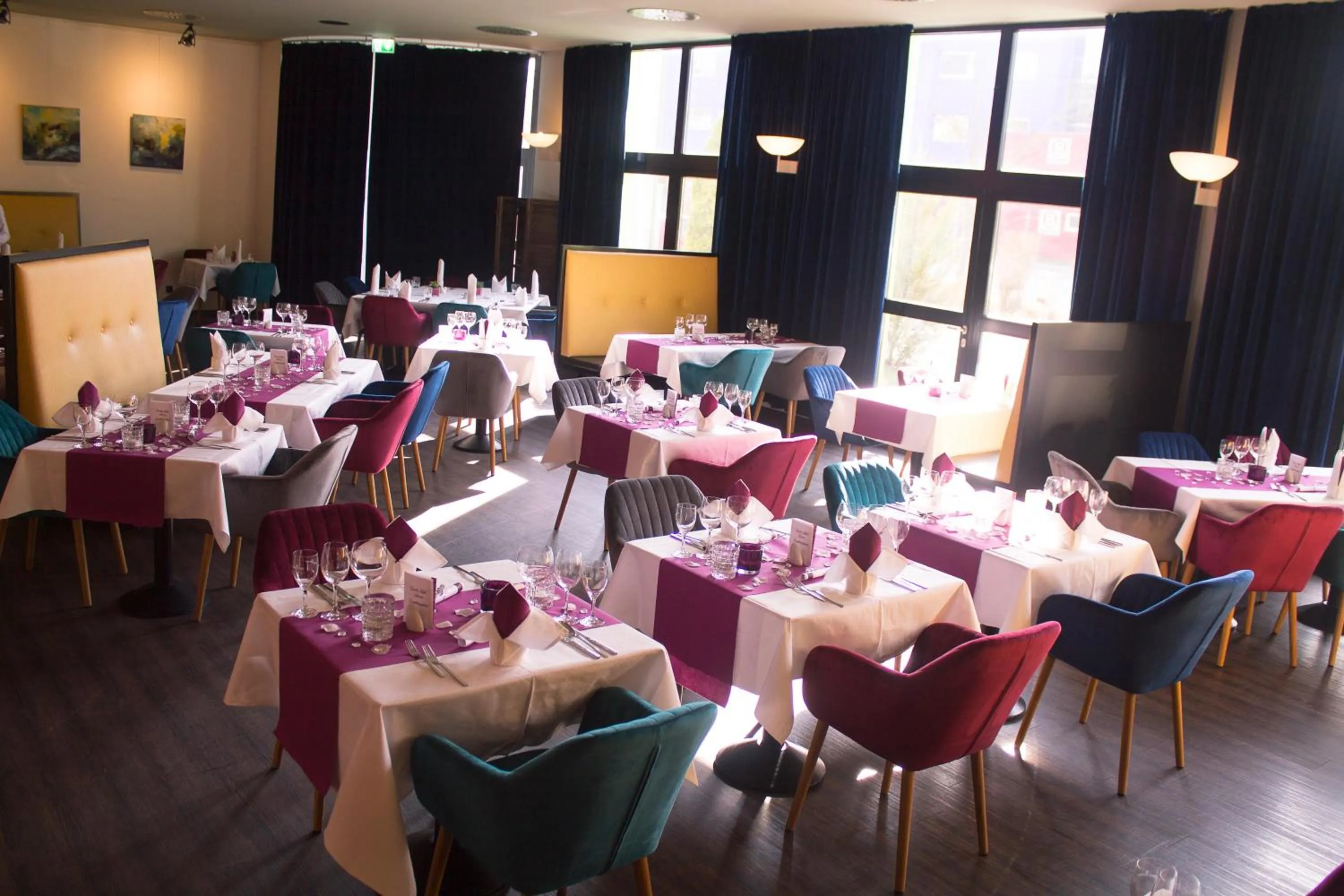 Restaurant/places to eat in Ara Hotel Comfort