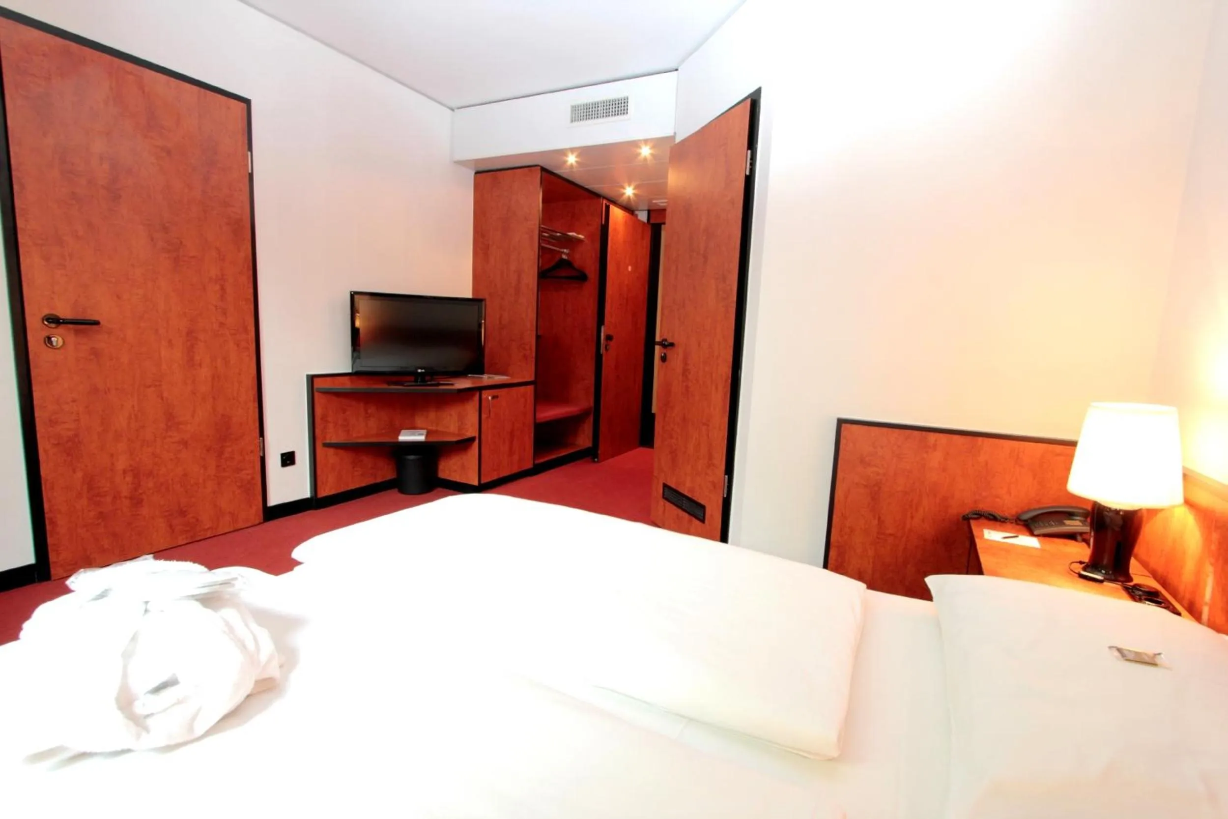 Photo of the whole room, Bed in Ara Hotel Comfort