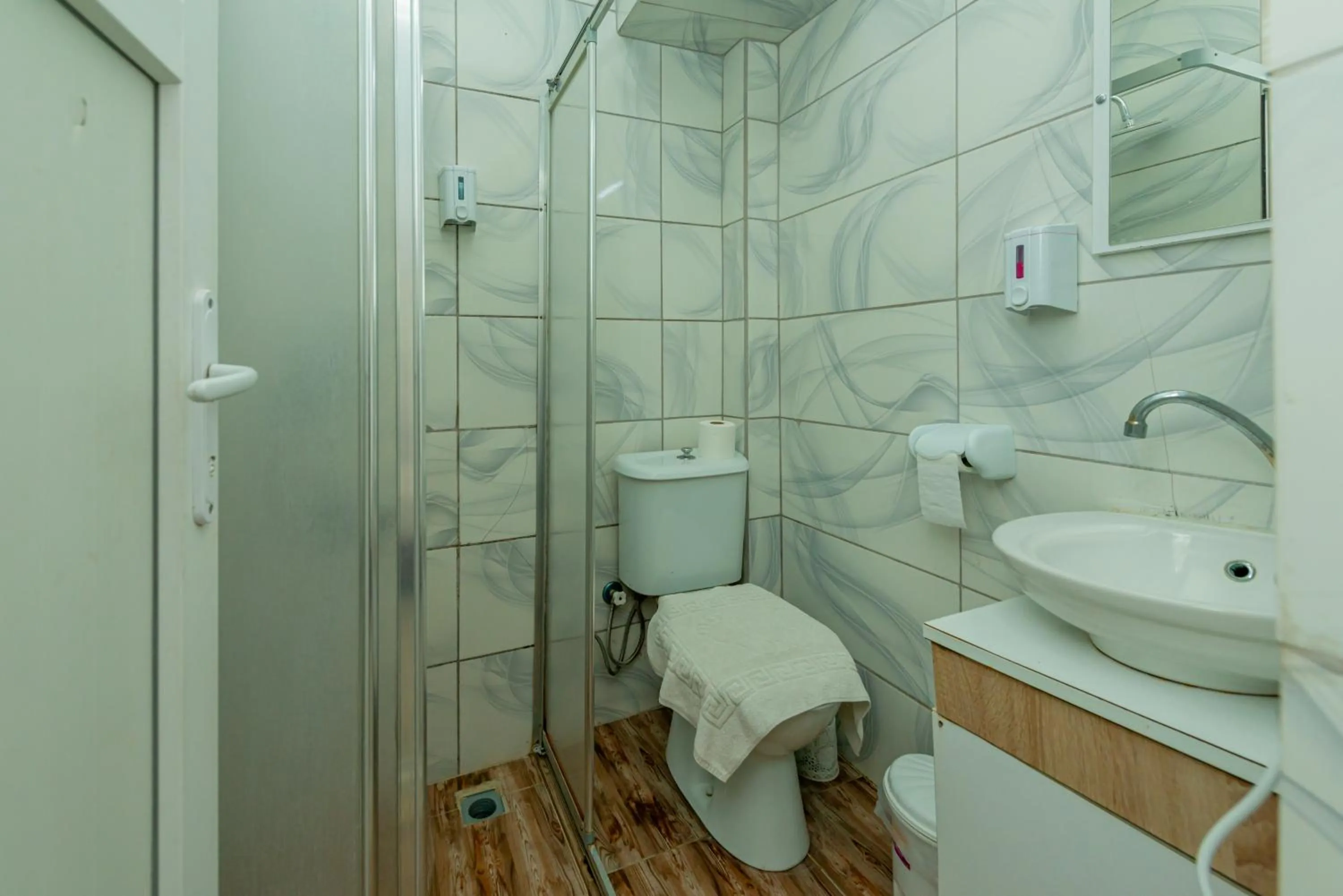 Shower in Aliş Hotel Fethiye