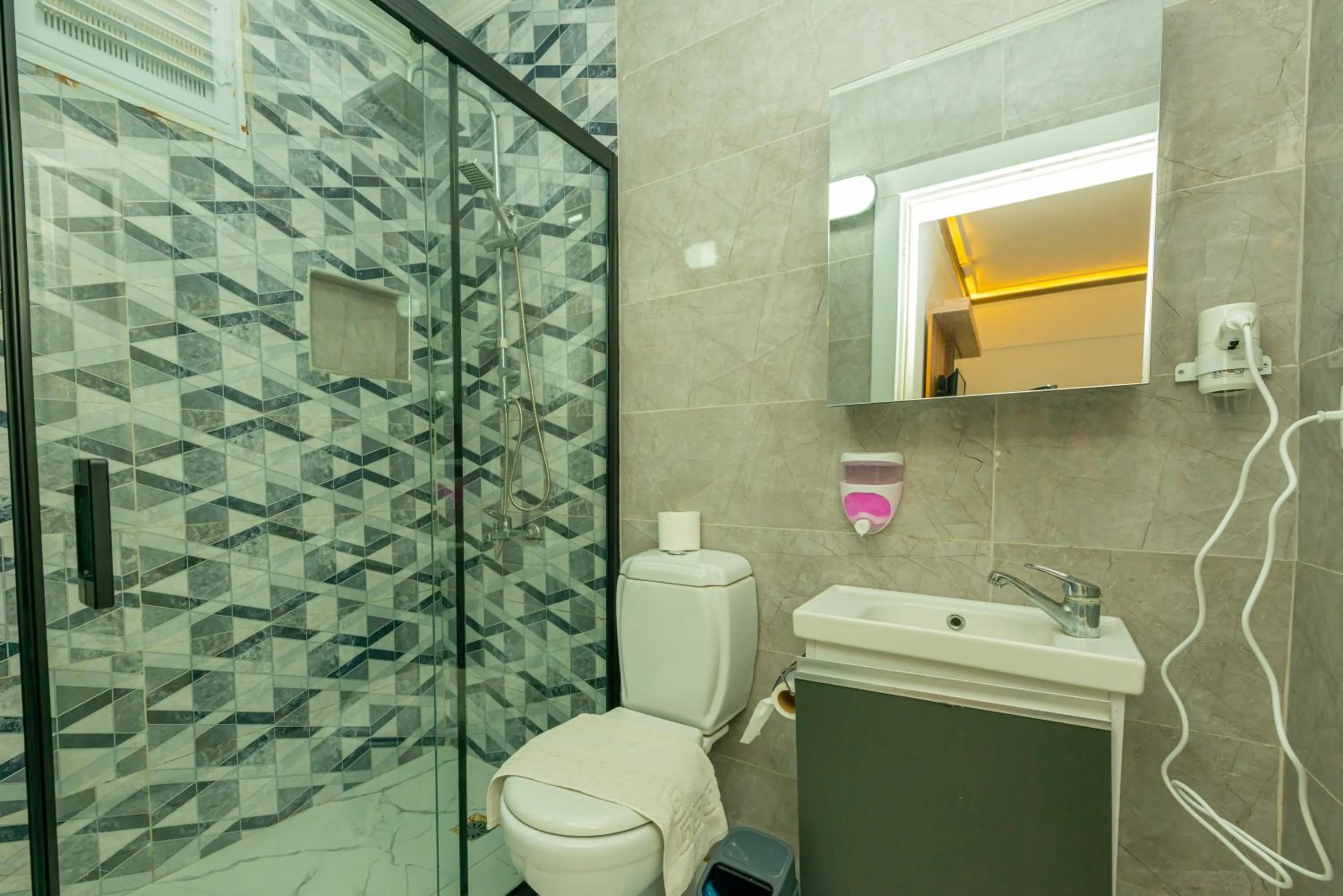 Shower in Aliş Hotel Fethiye