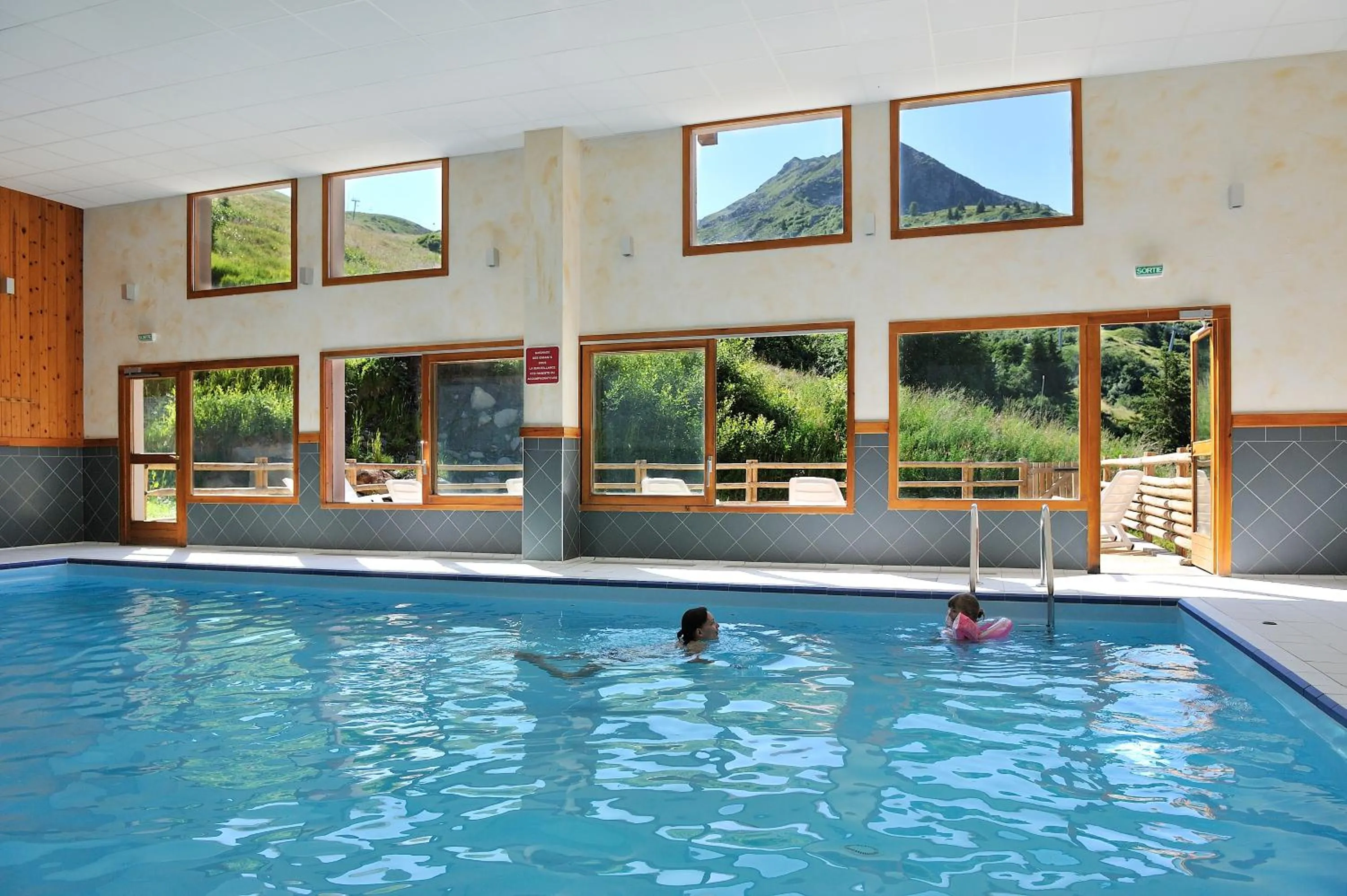 Swimming pool in Les Hauts de Valmeinier