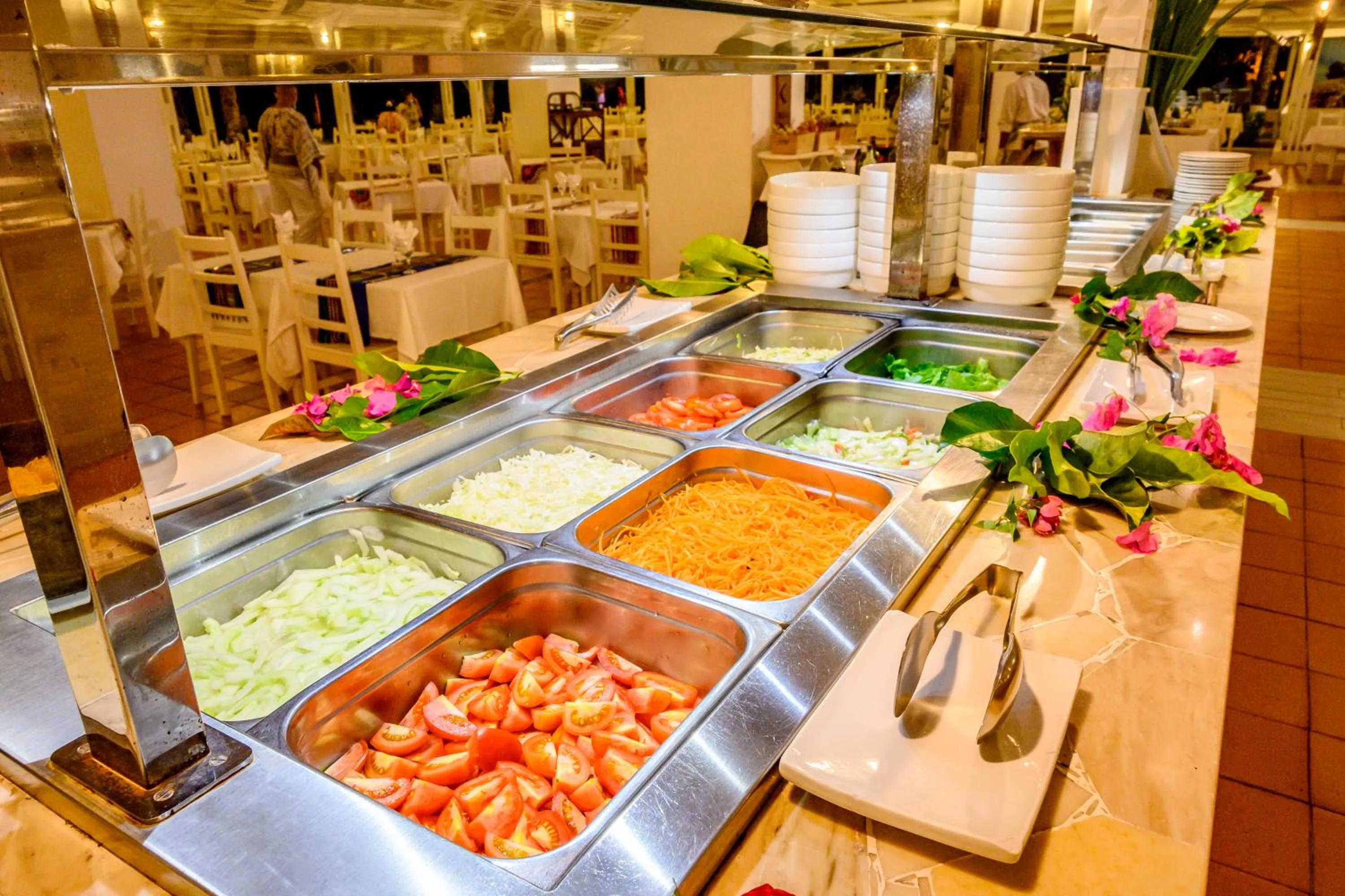 Restaurant/places to eat in VOI Andilana Beach Resort