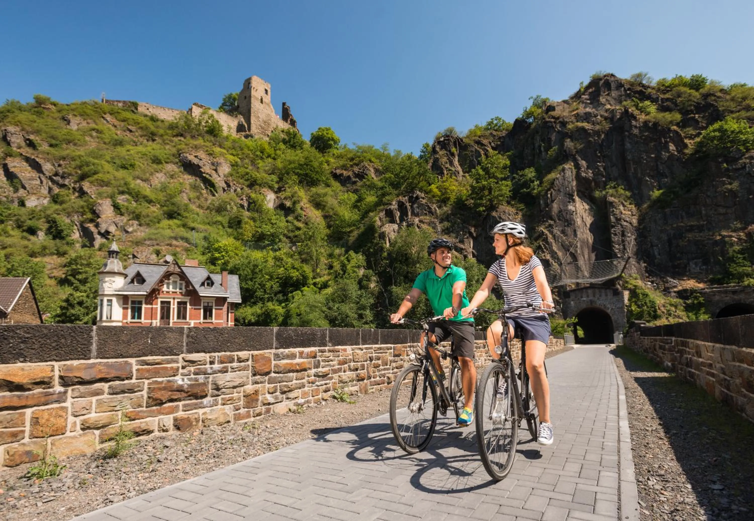 Cycling in Apart Hotel Lang
