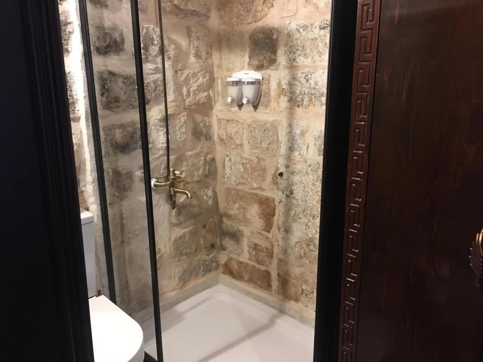 Shower in AĞAOĞLU HAN OTEL