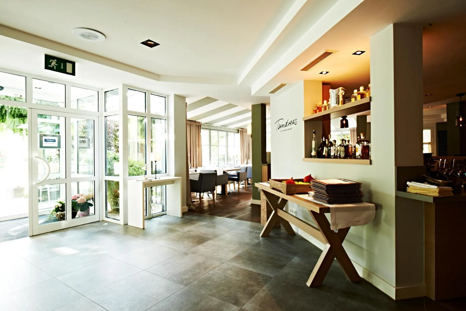 Restaurant/places to eat in Tandreas Hotel & Restaurant