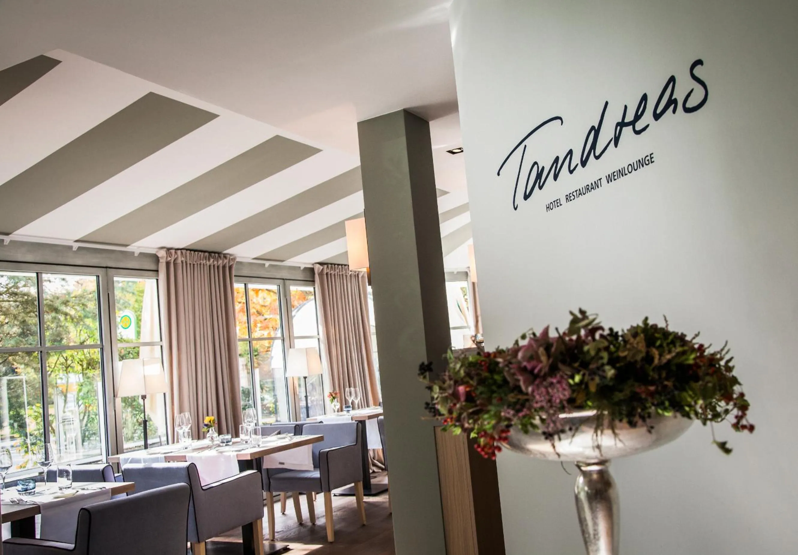Restaurant/places to eat in Tandreas Hotel & Restaurant