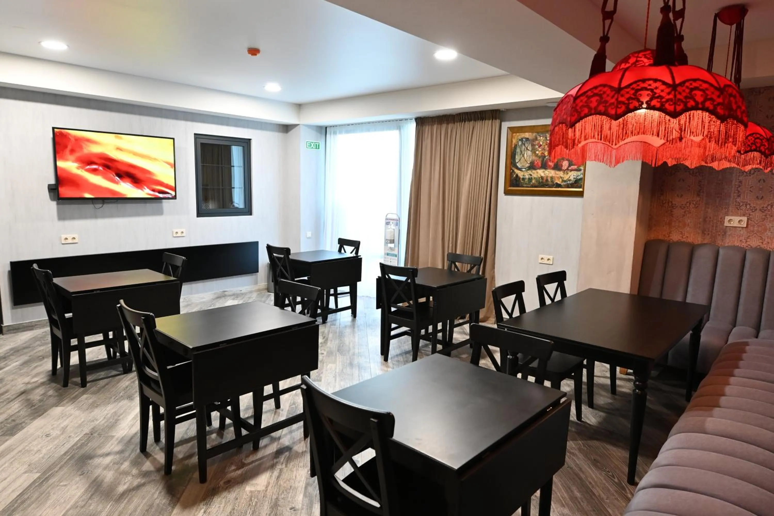 Restaurant/places to eat in Brooch Boutique Hotel