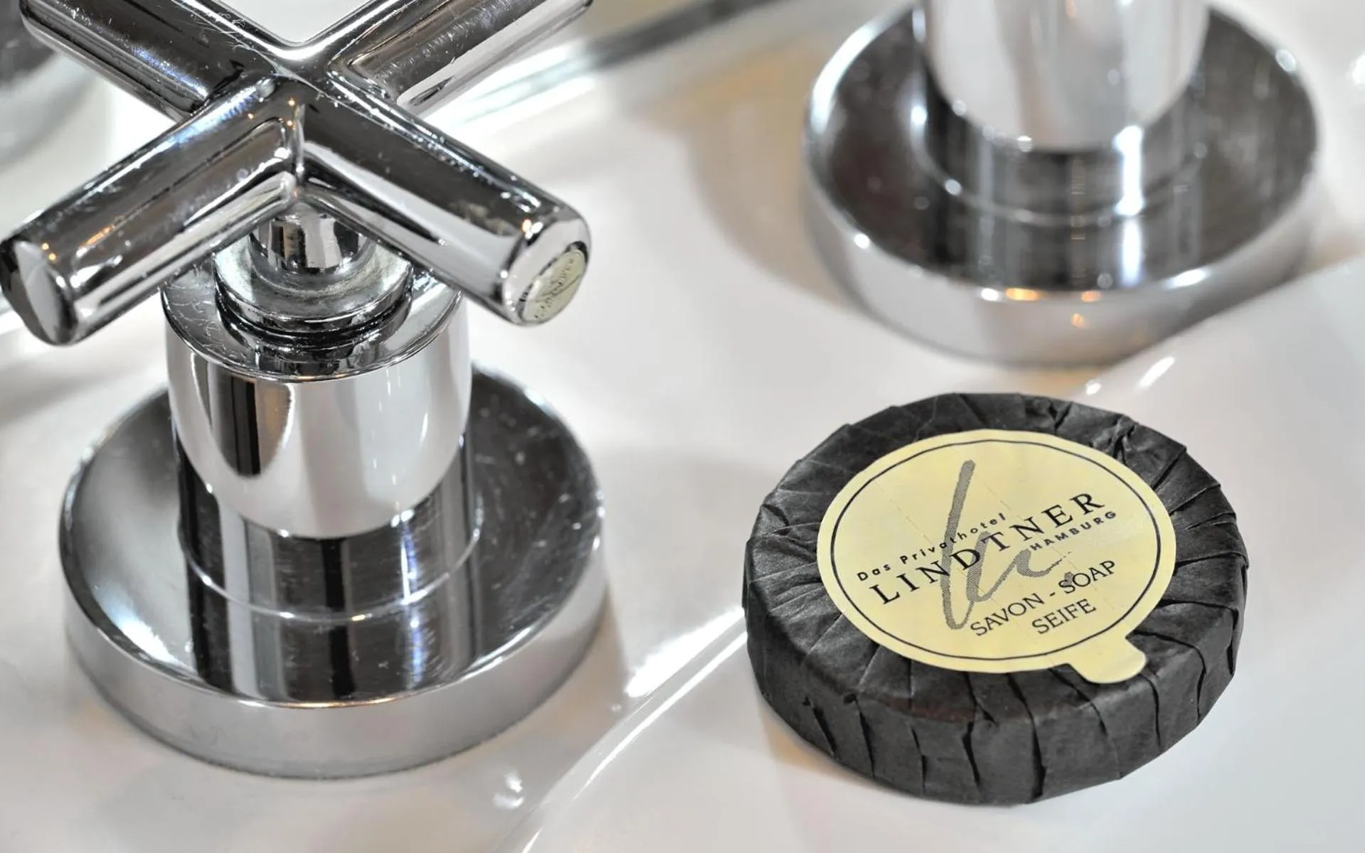 Bathroom in Privathotel Lindtner Hamburg