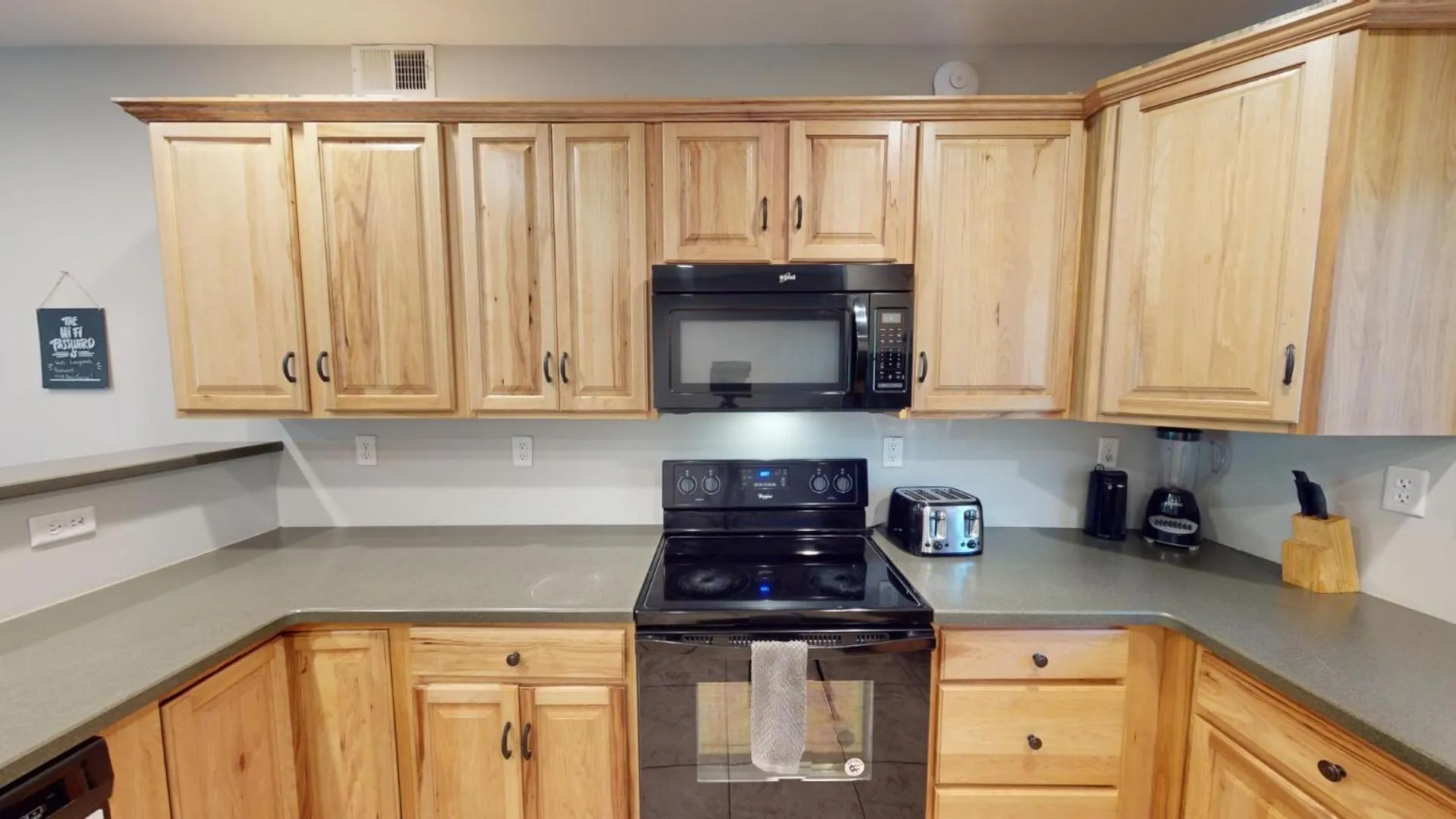kitchen in Viewpoint Condominiums