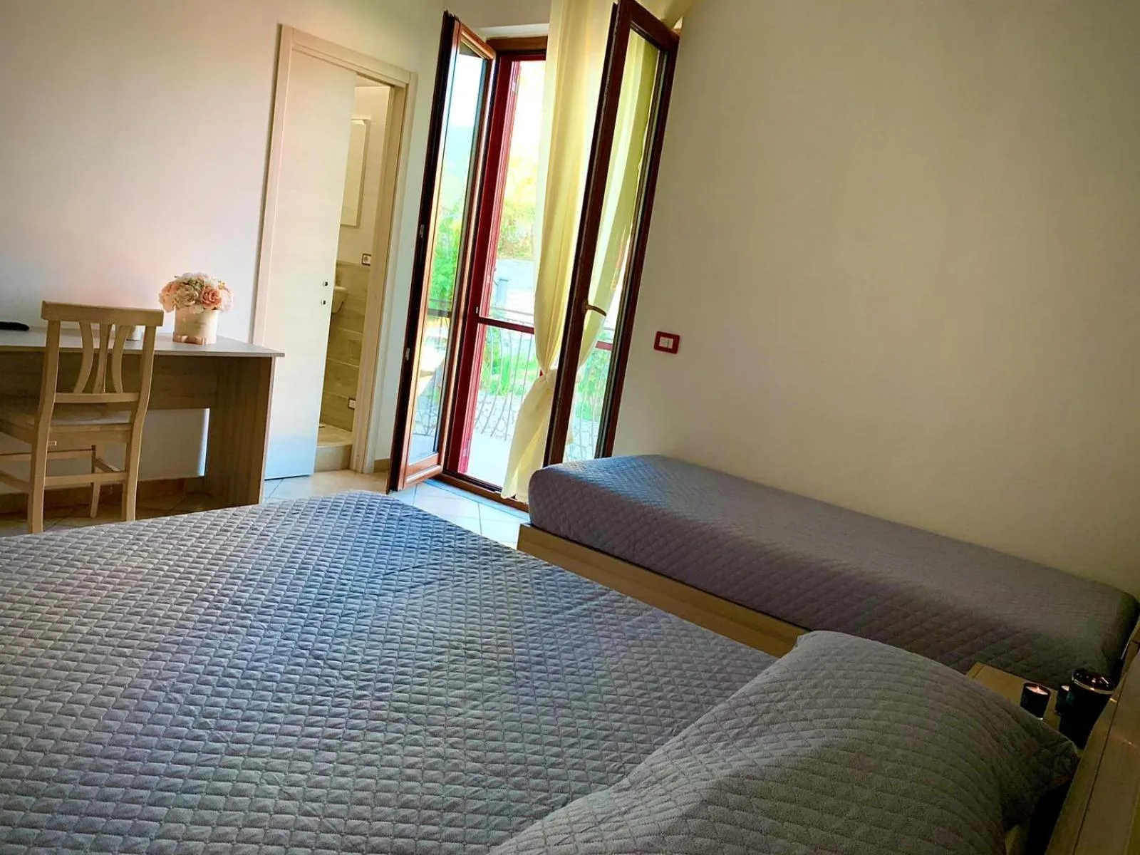 Bed in B&B DonnaMaria