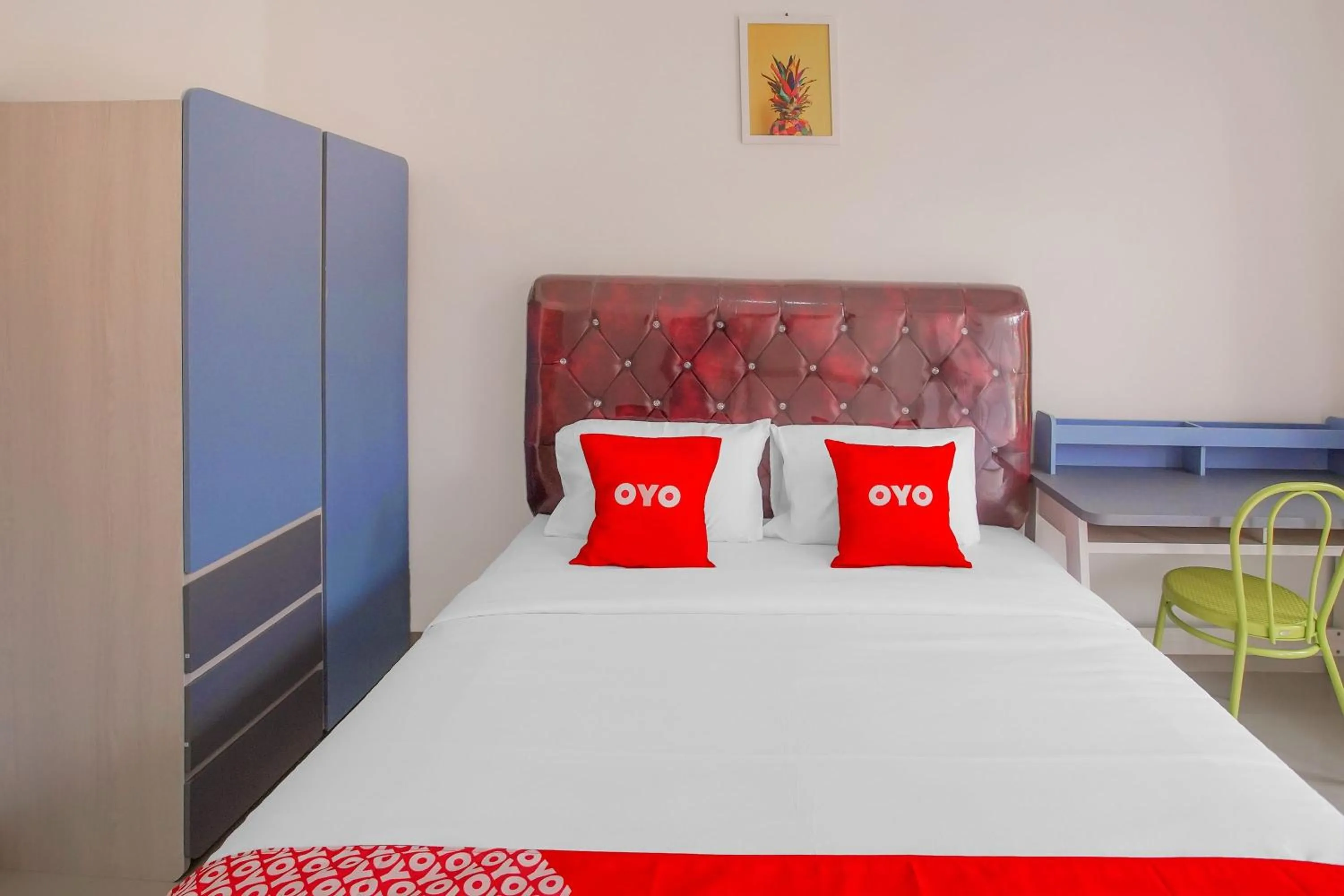 Photo of the whole room, Bed in Hotel O Wisma Bambu Syariah