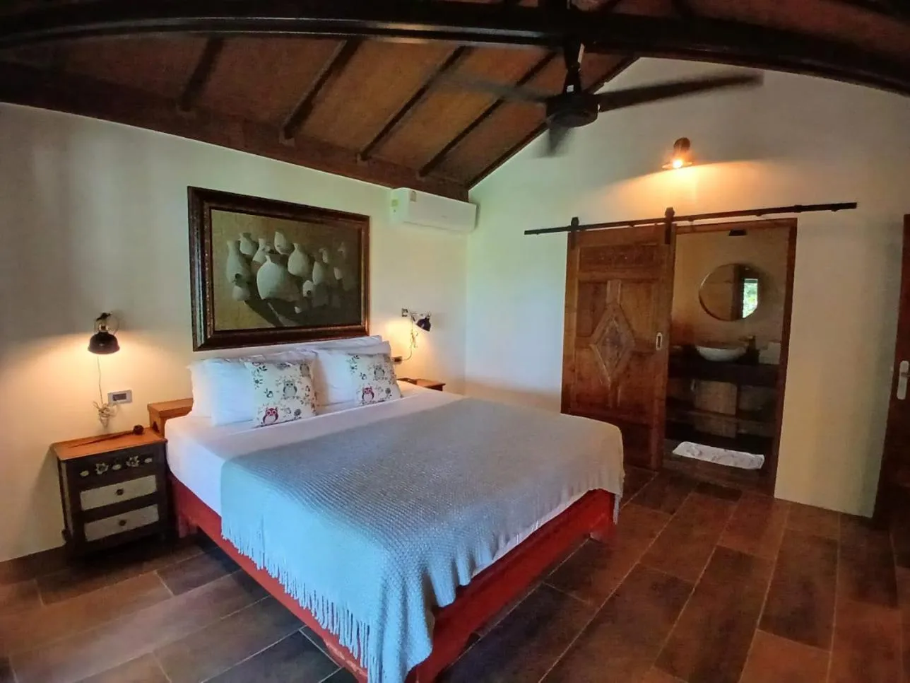 Bed in Jasmin Garden Koh Kood