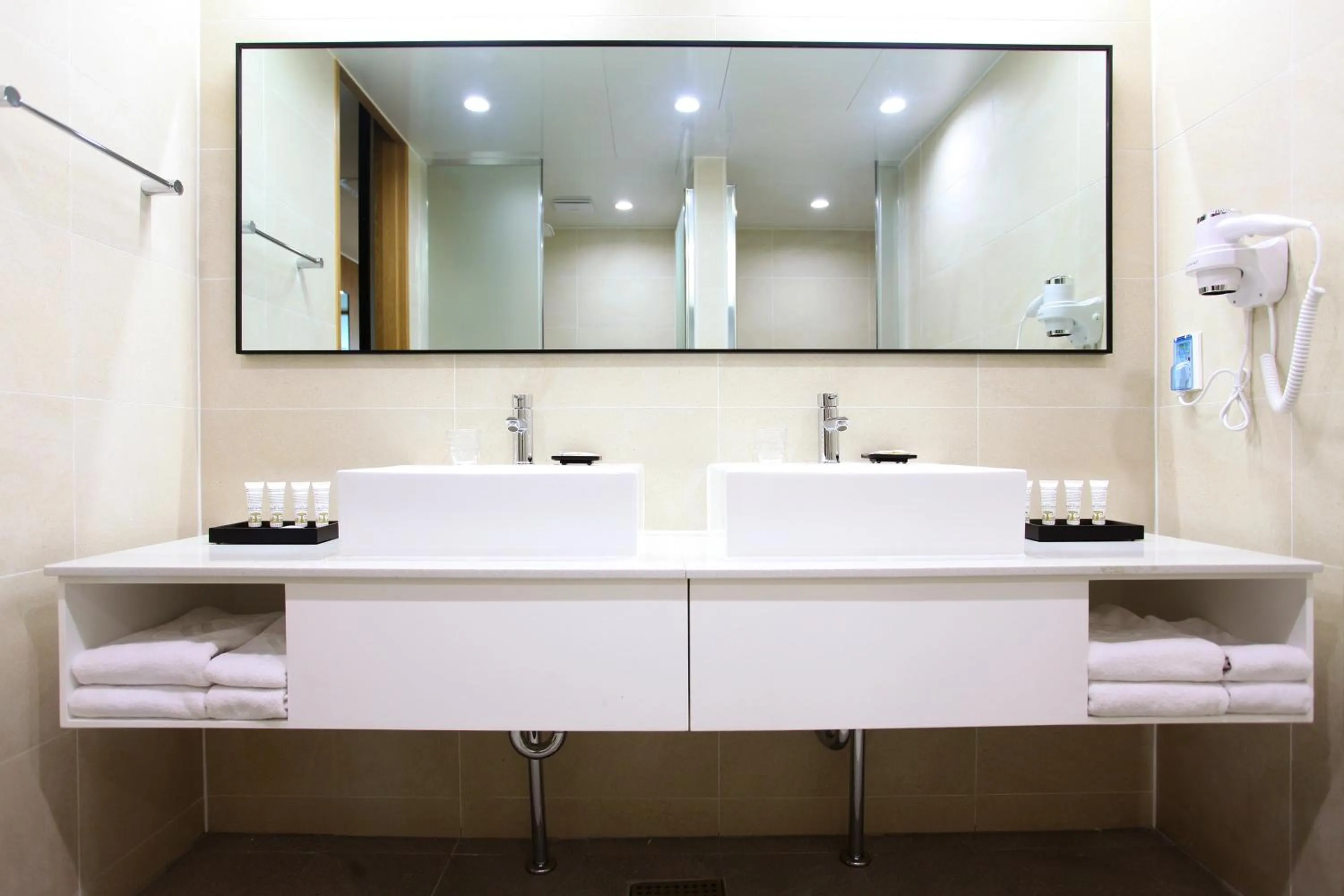 Shower in Hotel Skypark DaejeonⅠ