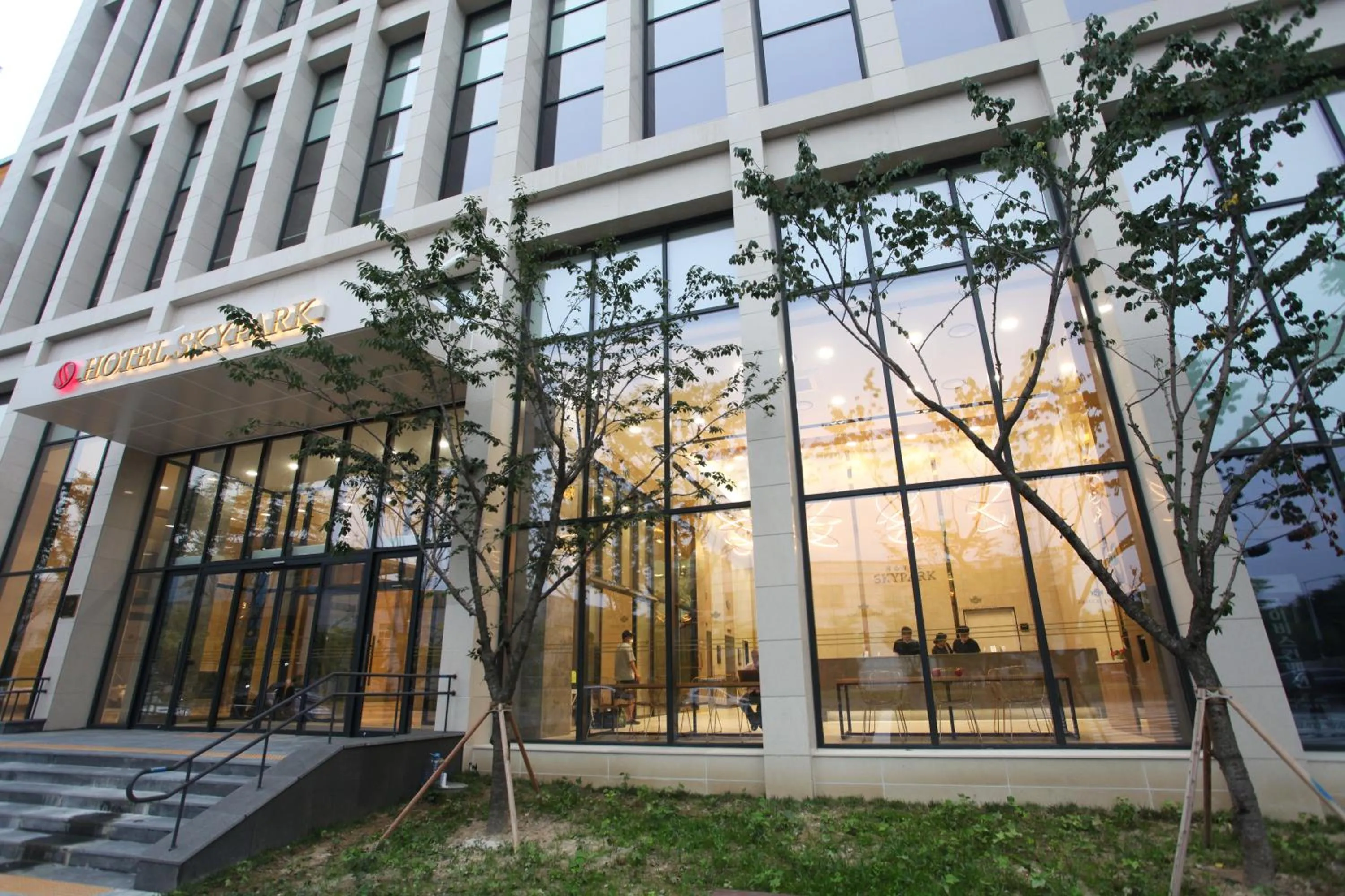 Property building in Hotel Skypark DaejeonⅠ