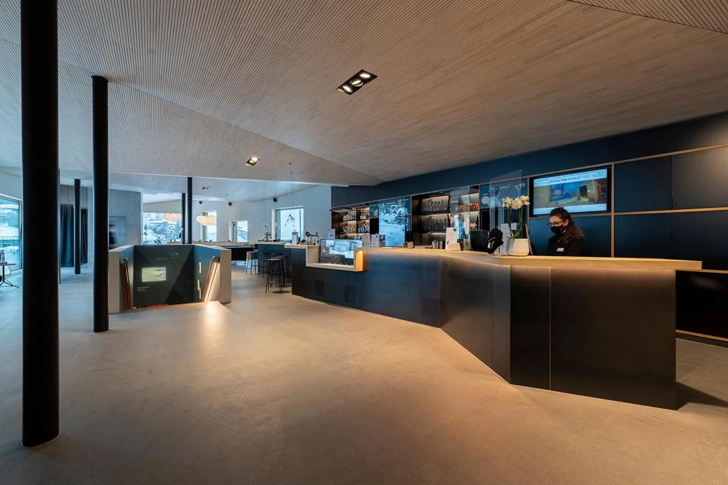 Lobby or reception in Laax wellnessHostel3000
