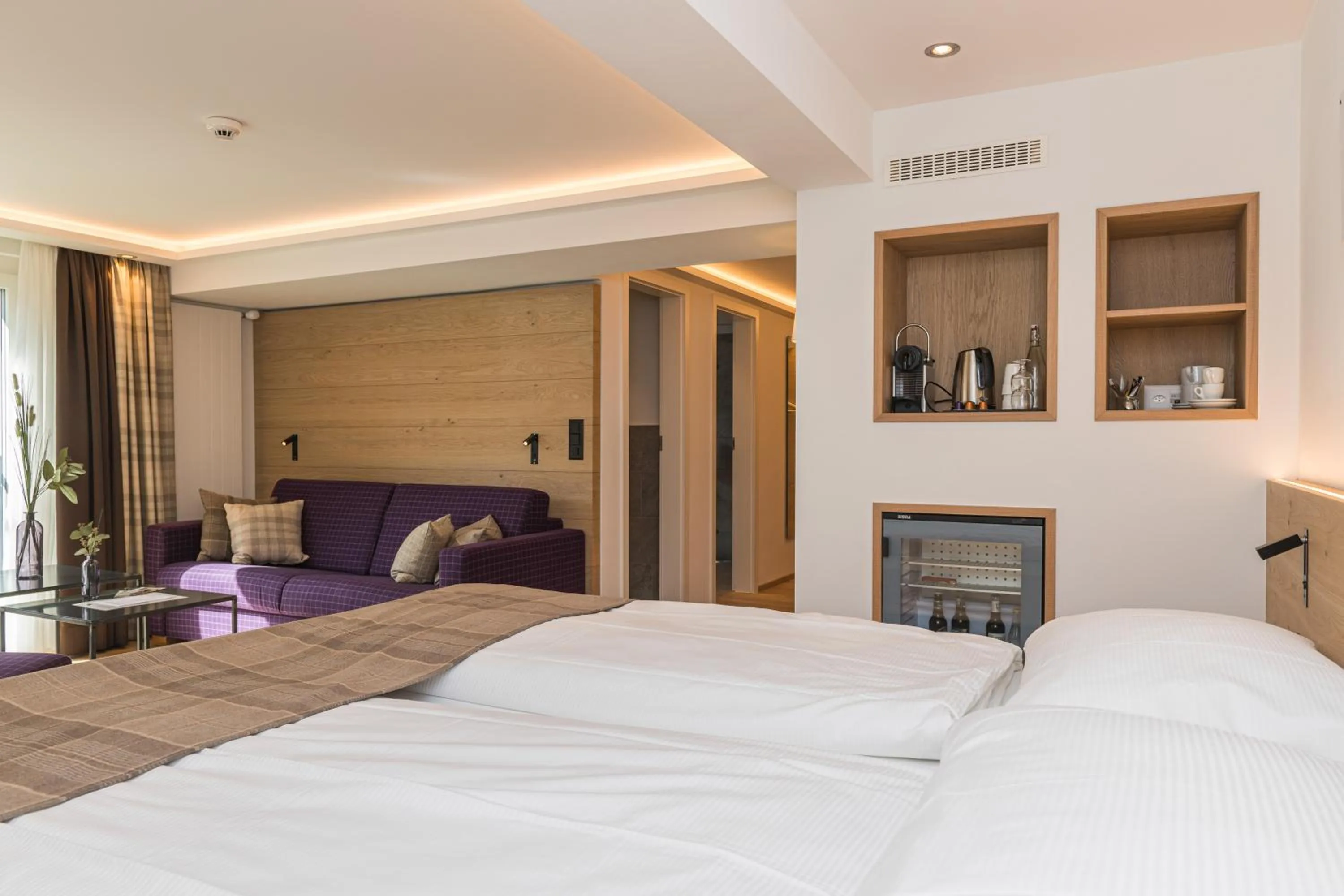 Photo of the whole room, Bed in Hotel Bella Vista Zermatt