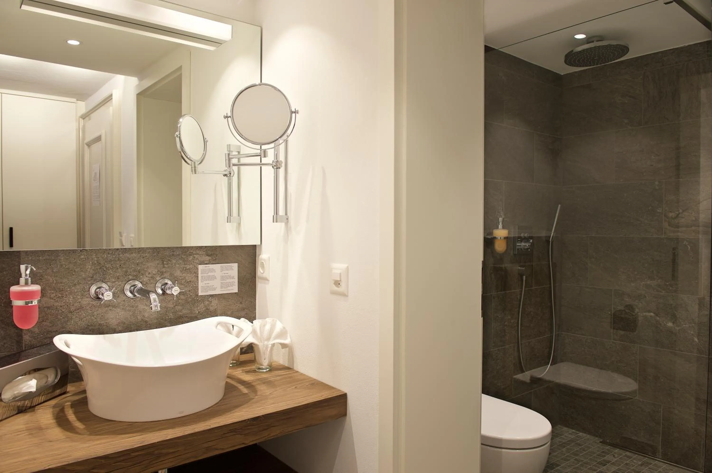 Shower in Hotel Bella Vista Zermatt