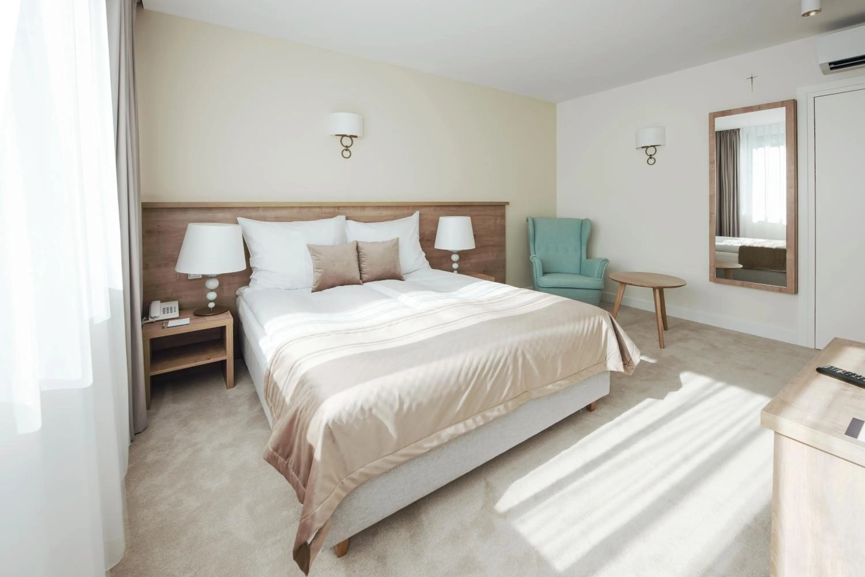 Bed in W Sercu Krakowa Aparthotel