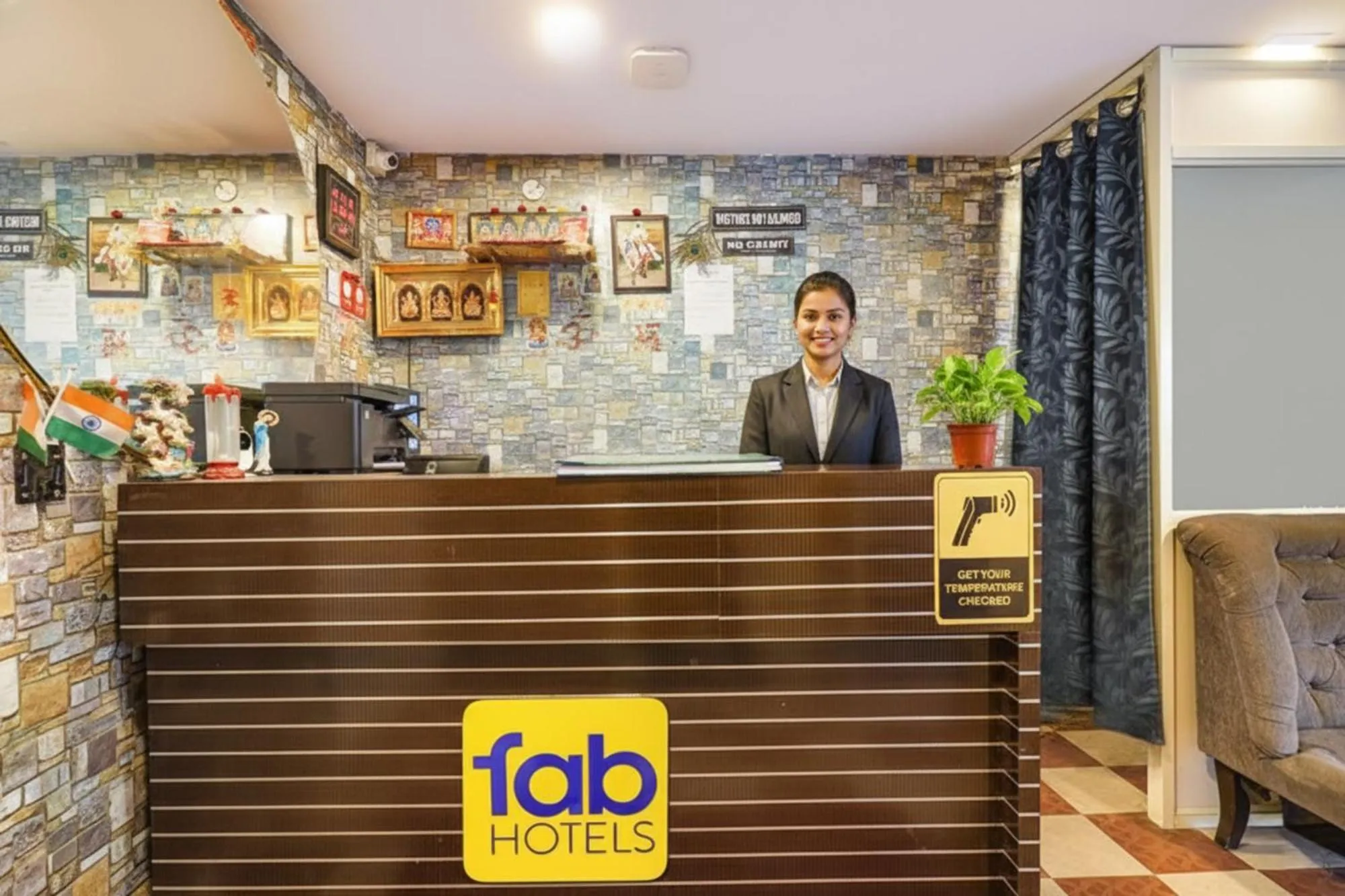 Lobby or reception in FabHotel Kings Suites Banaswadi